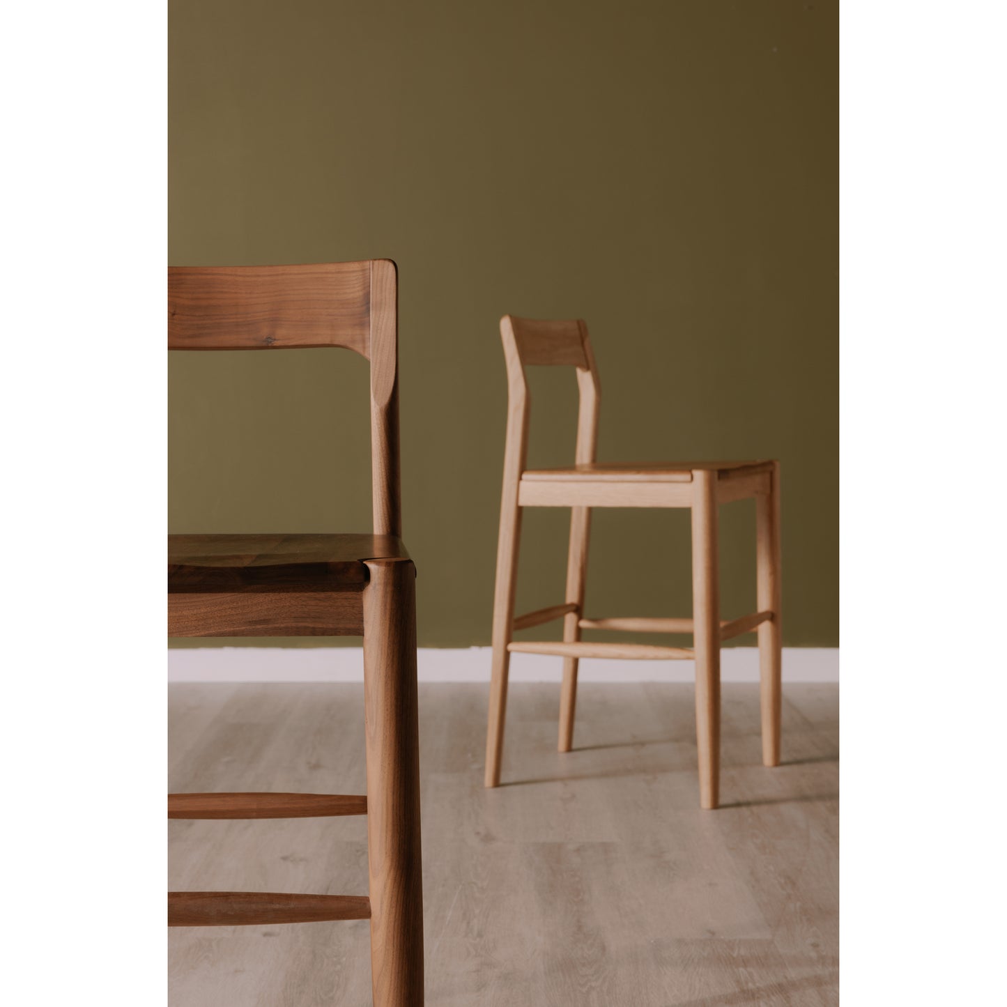 Moes Home Counter Stools Owing Brown Mid-Century Modern Furniture