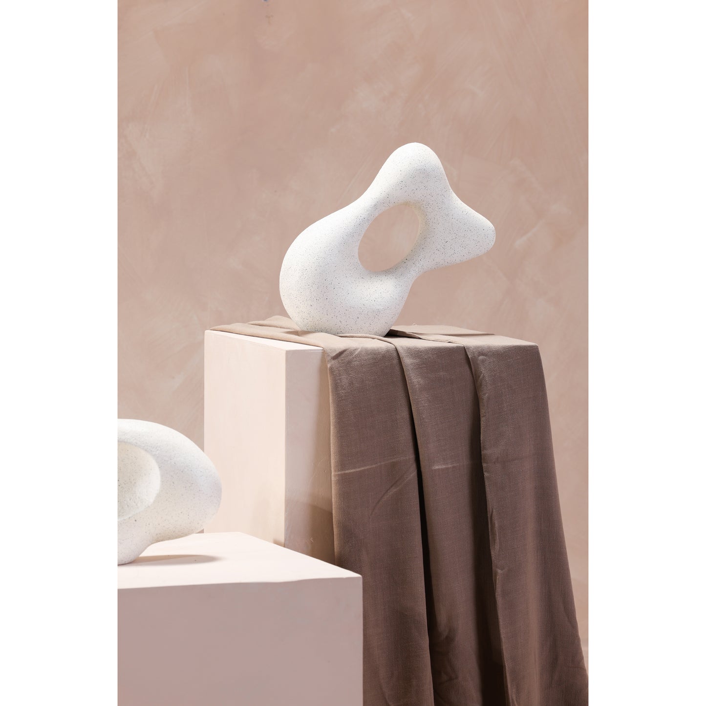 Moes Home Statues & Sculptures Motion White Contemporary Furniture