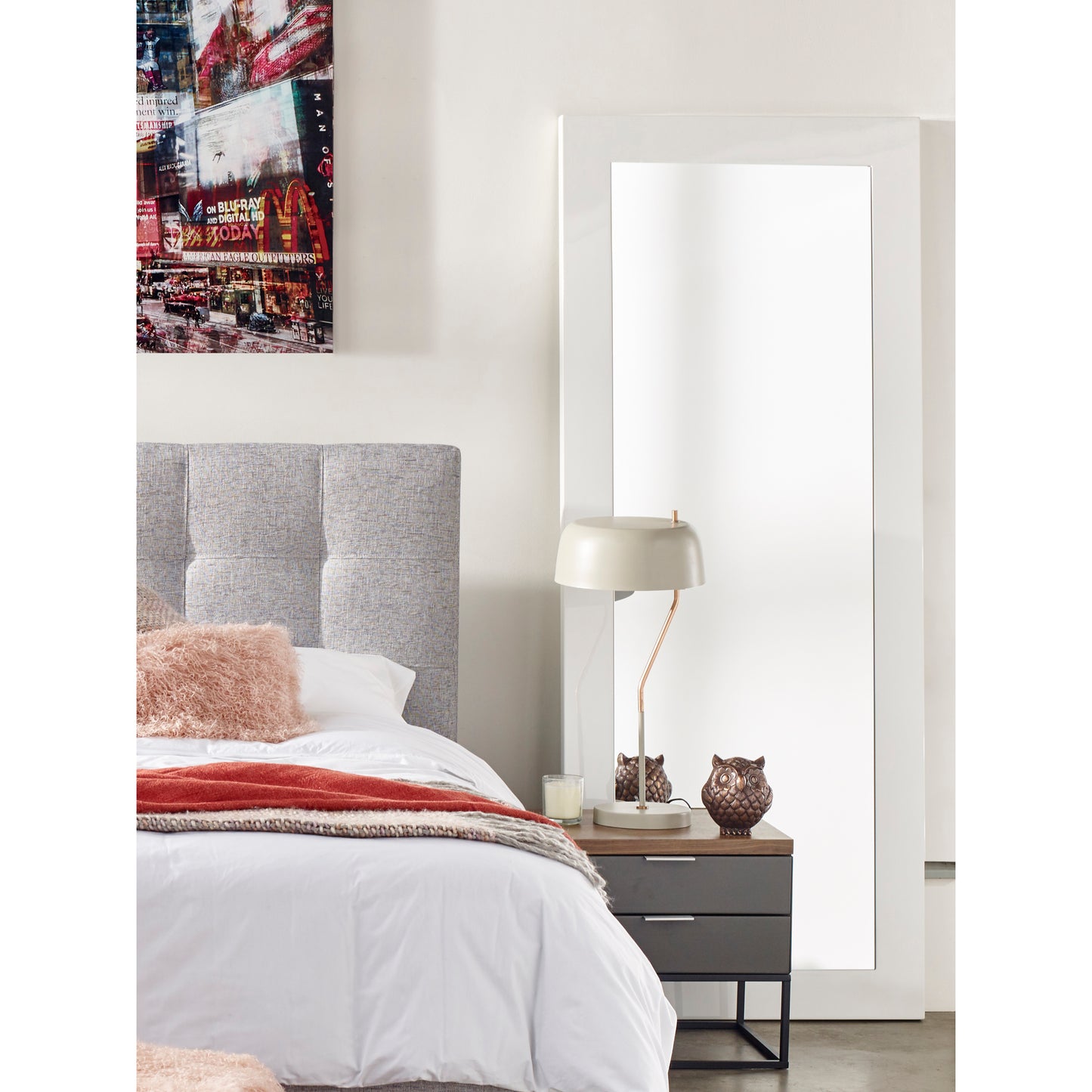 Moes Home Mirrors Kensington White Contemporary Furniture