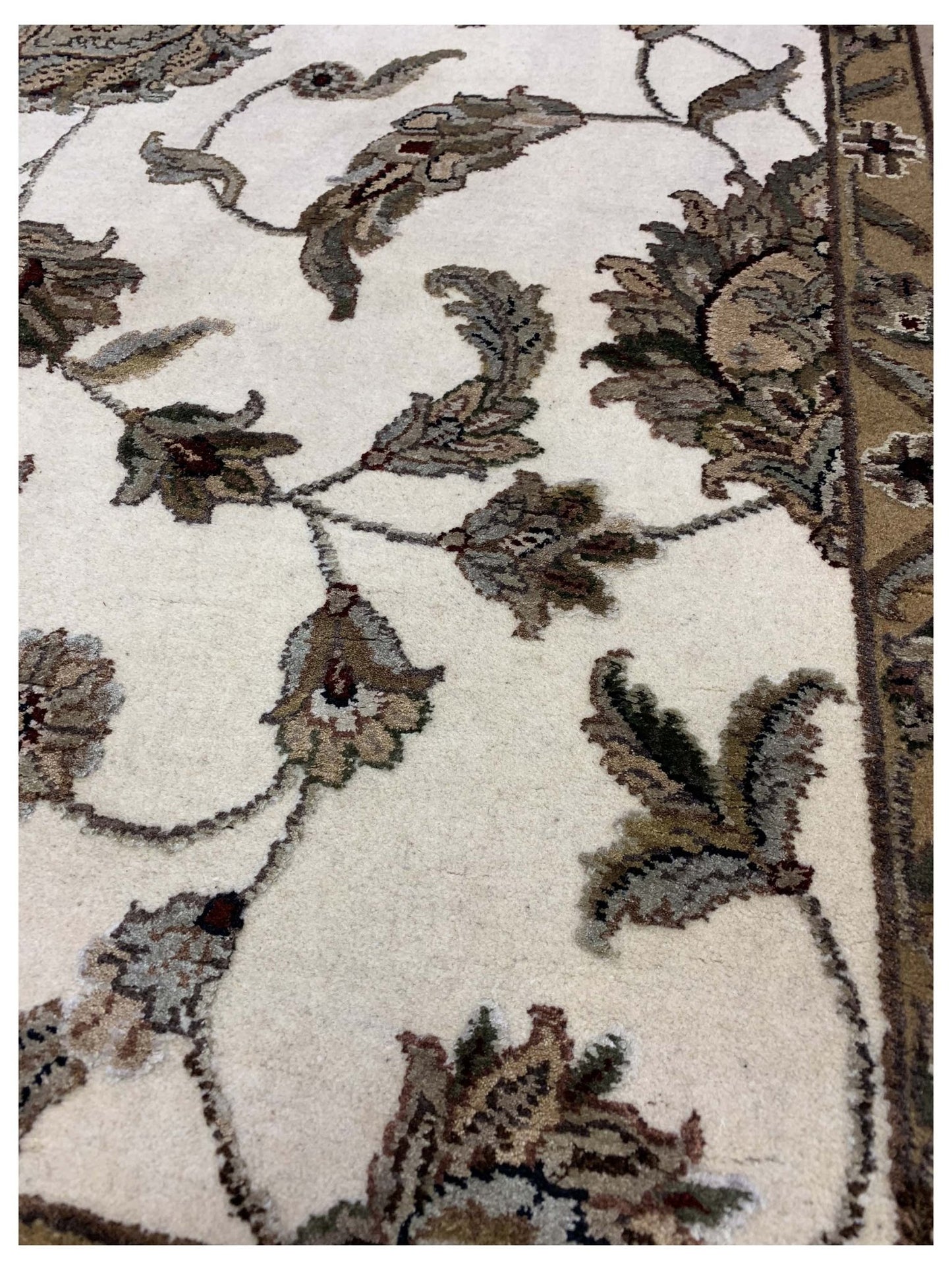 Artisan Winona Ivory Gold Traditional Knotted Rug - Rugs - Artisan - Atlanta Designer Rugs