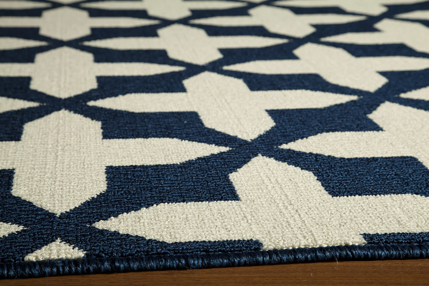 Momeni Baja BAJ12 Navy Contemporary Machine Made Rug