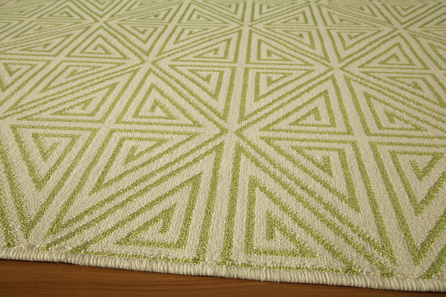 Momeni Baja BAJ-4 Green Contemporary Machine Made Rug