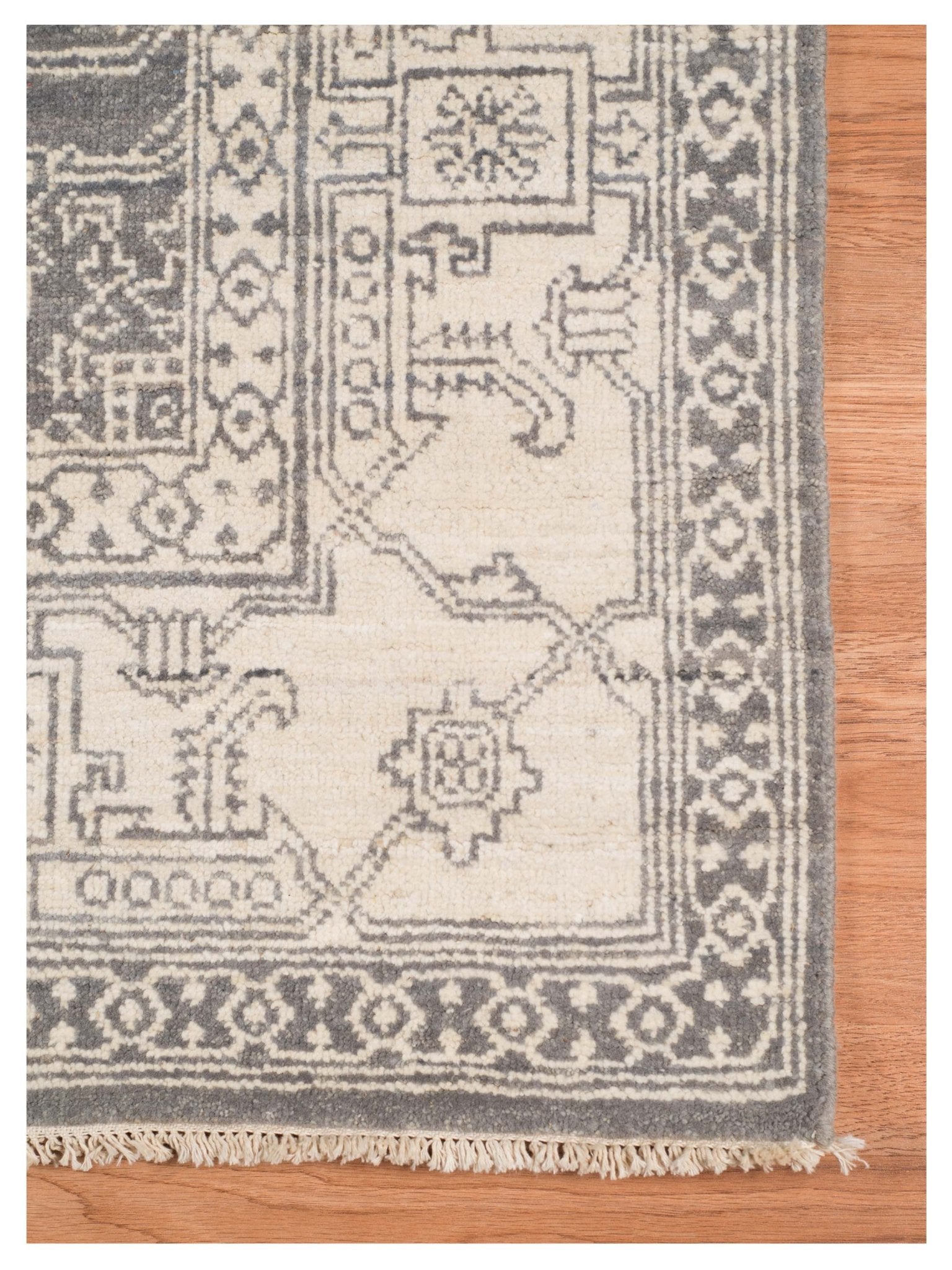 Limited NEWCASTLE NE - 304 SILVER SAND Traditional Knotted Rug - Rugs - Limited - Atlanta Designer Rugs