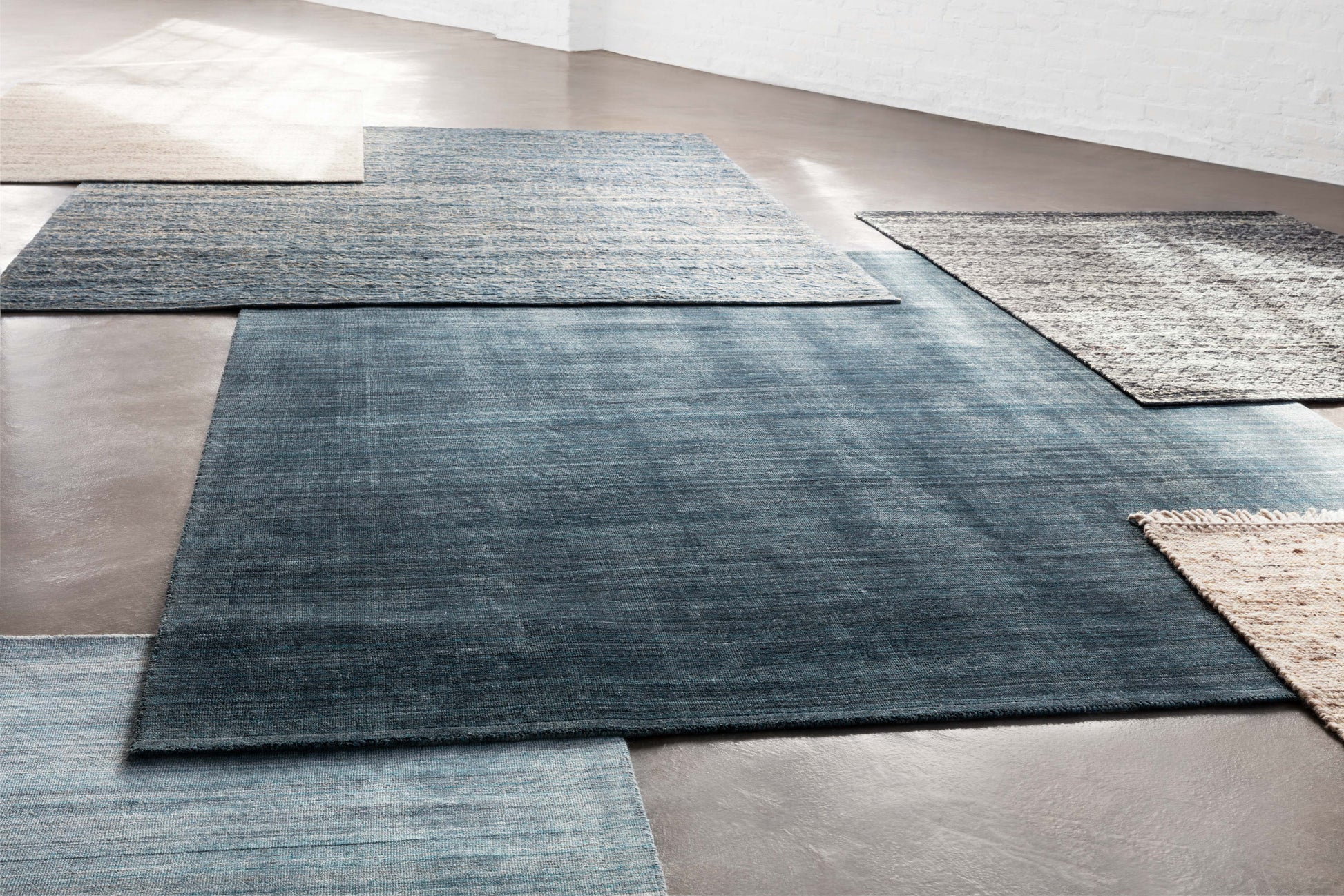 Loloi Pasadena PAS-01 Aqua Contemporary Hand Loomed Rug