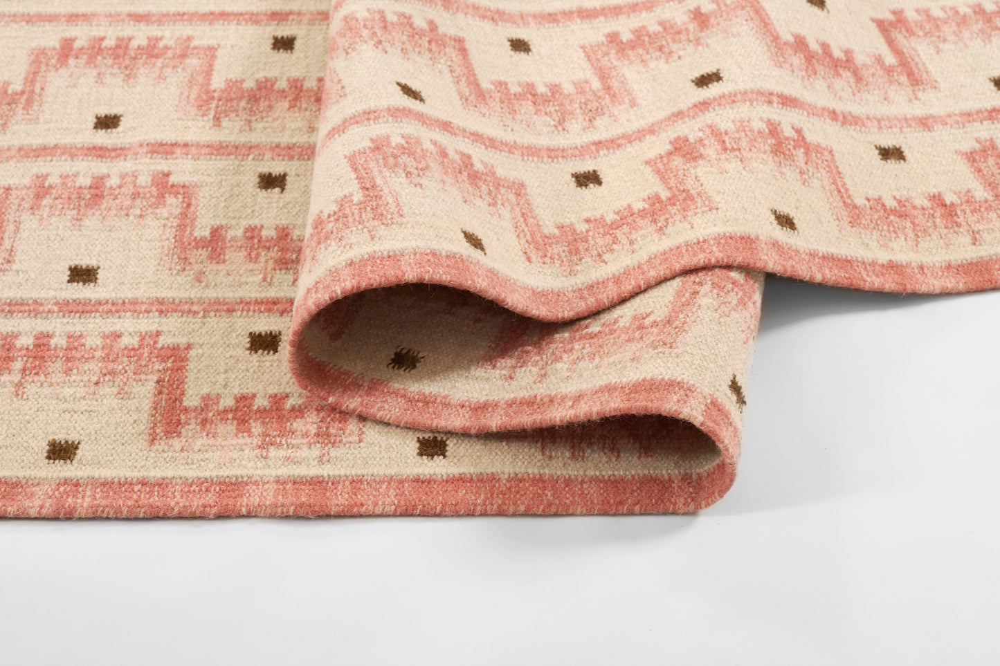 Momeni Scandi  Blush  Contemporary