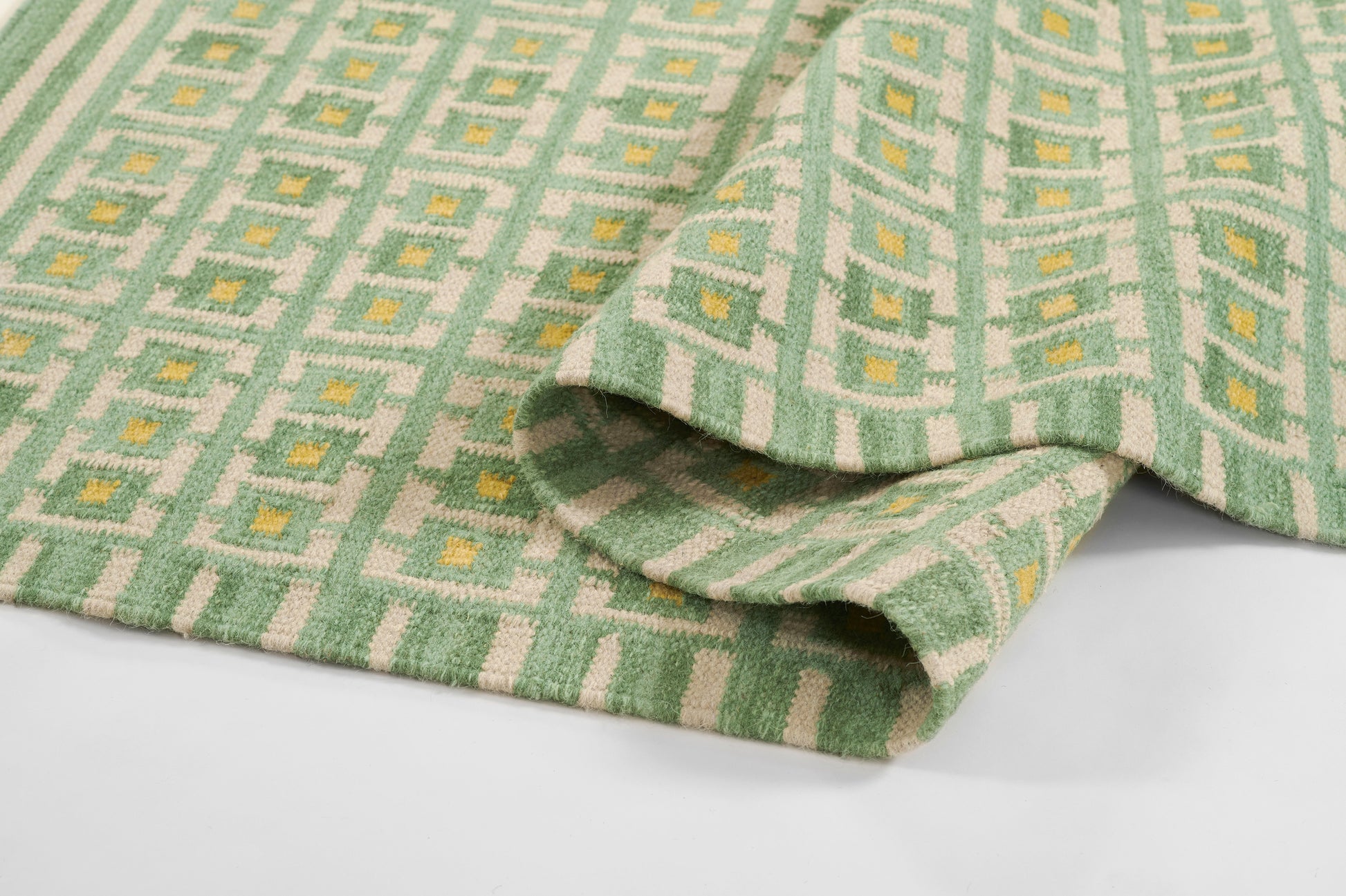 Momeni Scandi  Green  Contemporary