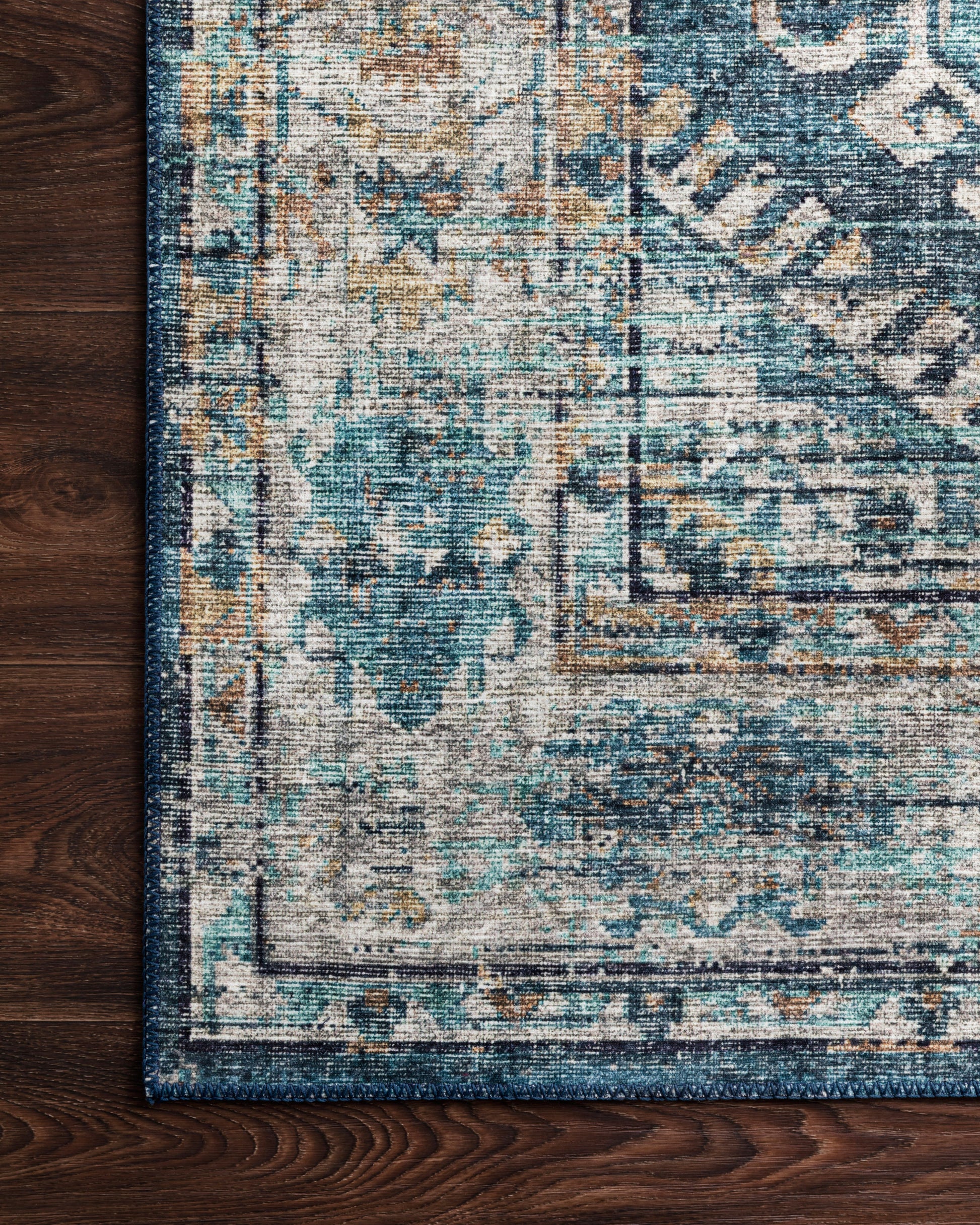 Loloi II Skye SKY-03 Denim Natural Traditional Power Loomed Rug