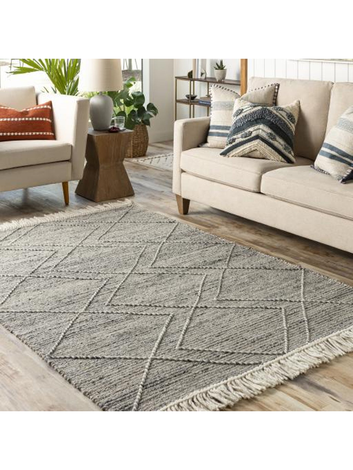 Surya Lucia LCI-2303 Charcoal  Cottage  Rug