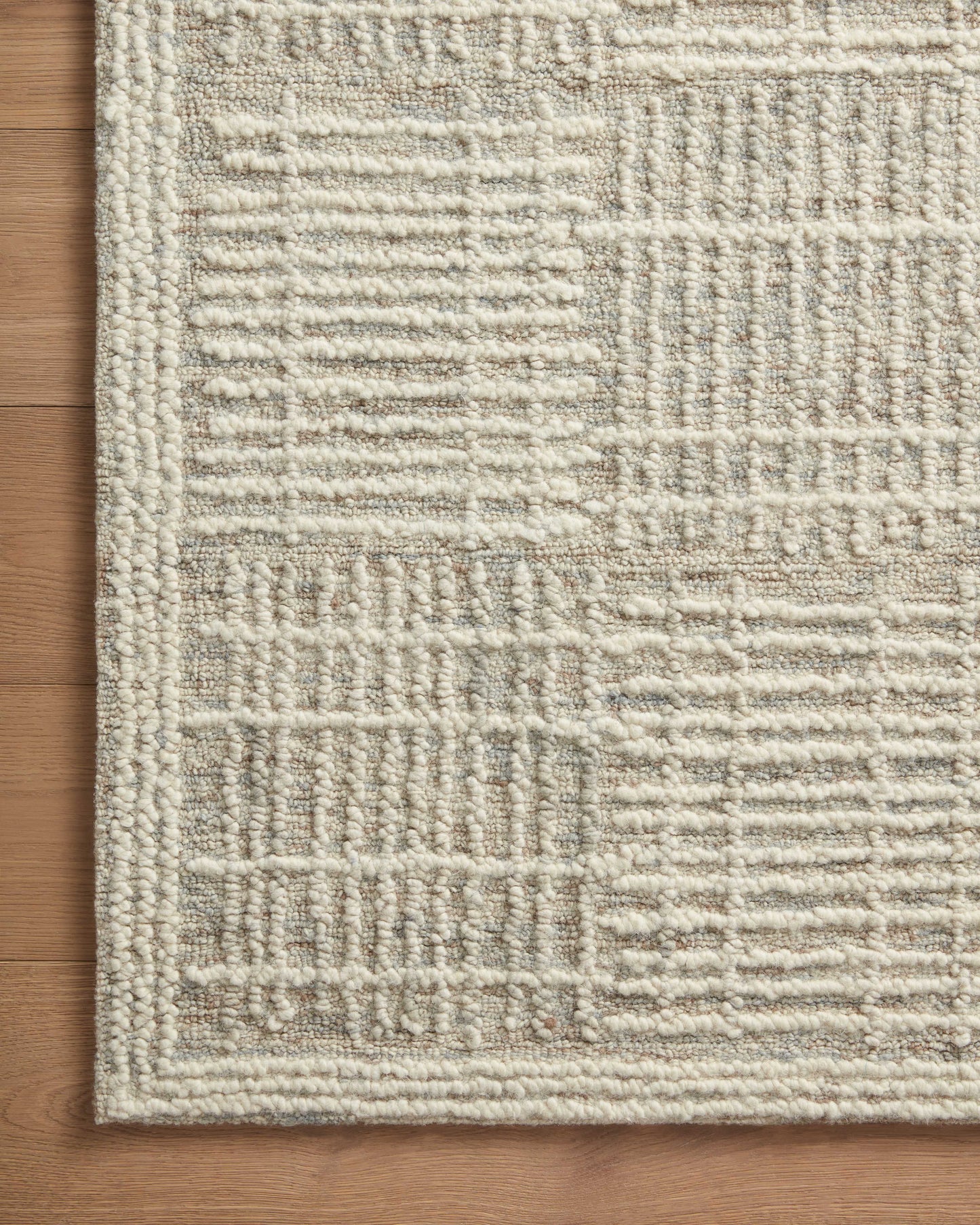 Loloi Tallulah TLL-02 Mist Ivory Transitional Hand Tufted Rug