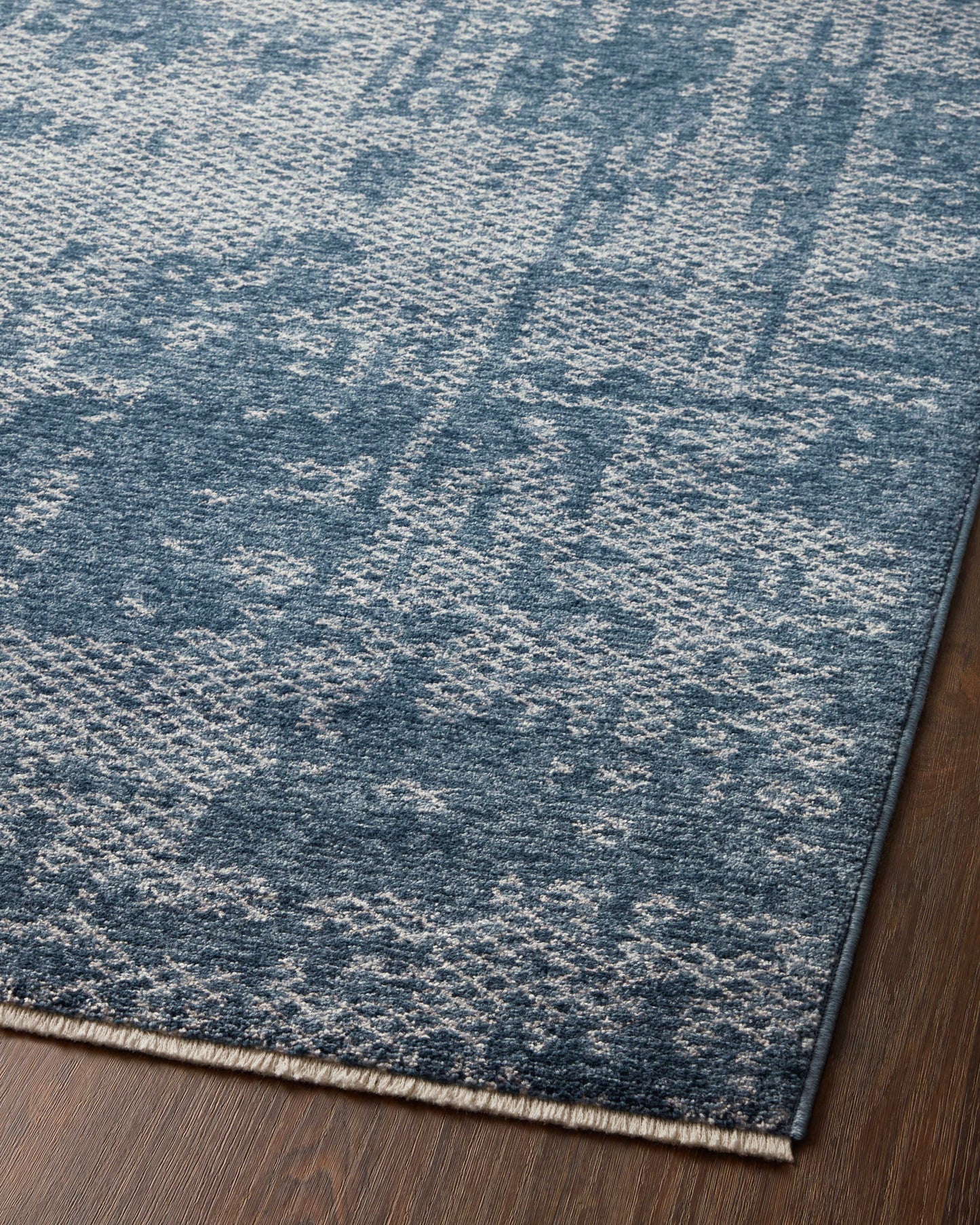 Loloi II Vance VAN-01 Denim Dove Traditional Power Loomed Rug