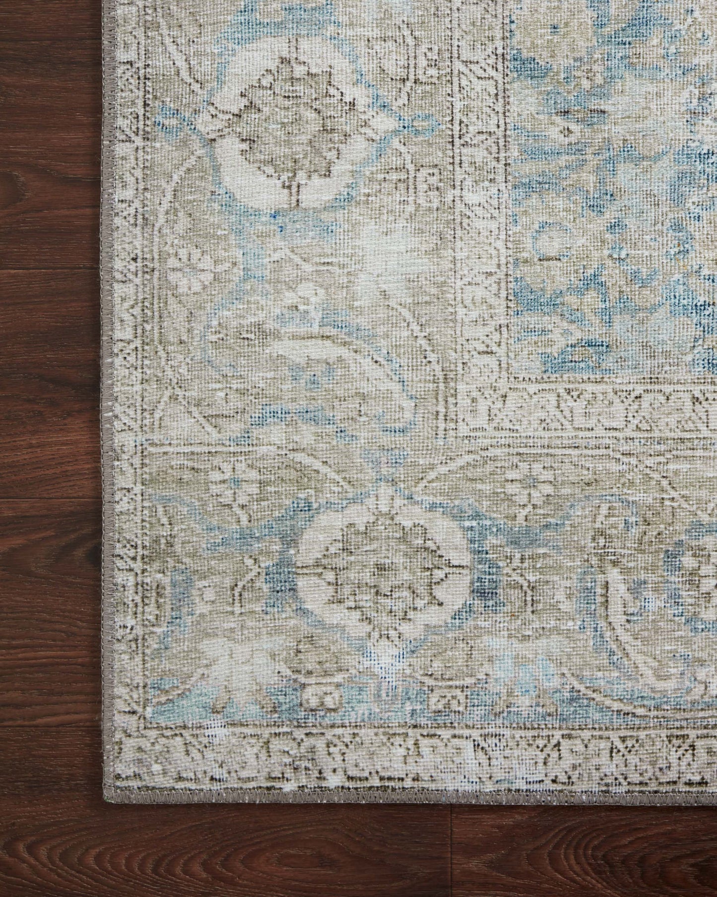 Loloi II Wynter WYN-10 Ocean Silver Traditional Power Loomed Rug