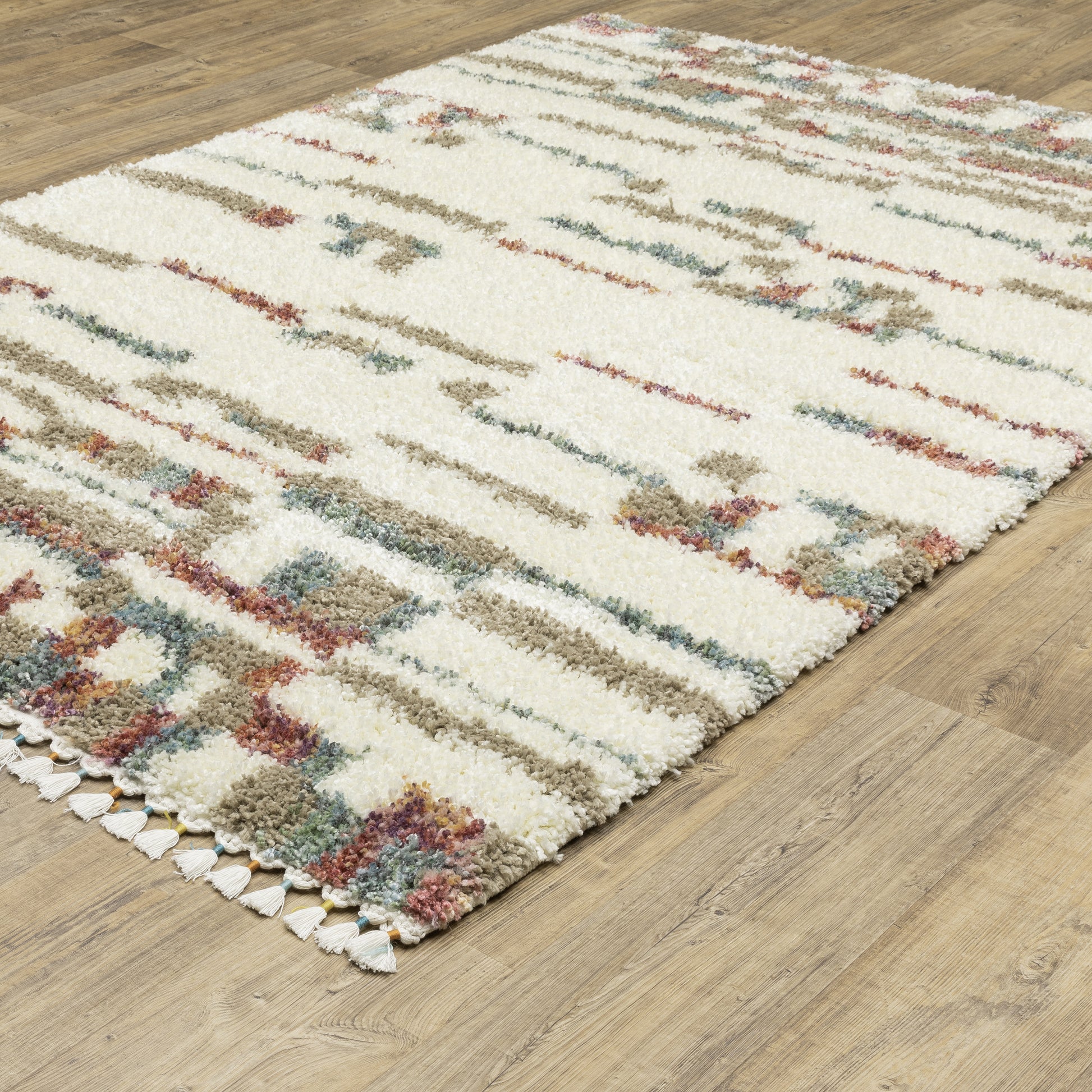 Oriental Weavers Axis AX06A Ivory Casual Power-Loomed Rug