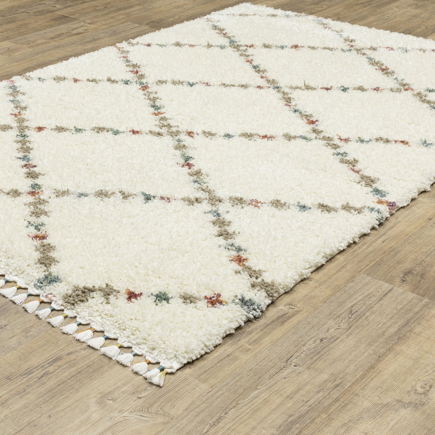 Oriental Weavers Axis AX08A Ivory Casual Power-Loomed Rug