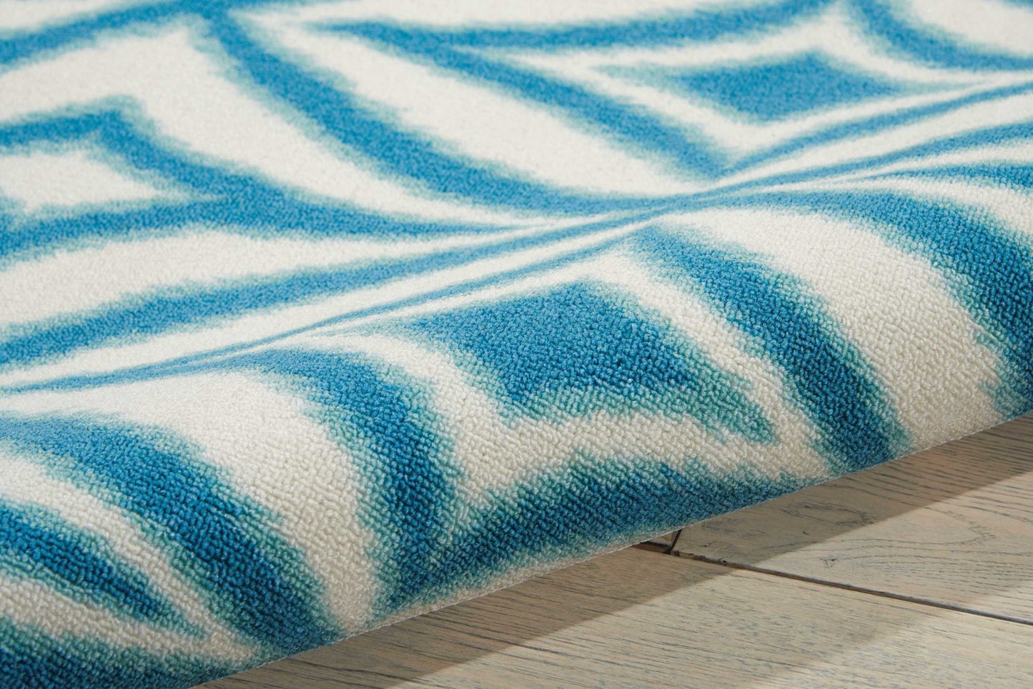 Waverly Sun N Shade SND19 Azure Contemporary Machinemade Rug - Rugs - Waverly - Atlanta Designer Rugs