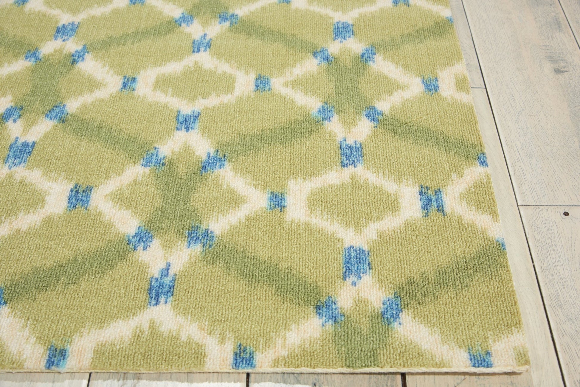 Waverly Sun N Shade SND05 Avocado Transitional Machinemade Rug - Rugs - Waverly - Atlanta Designer Rugs