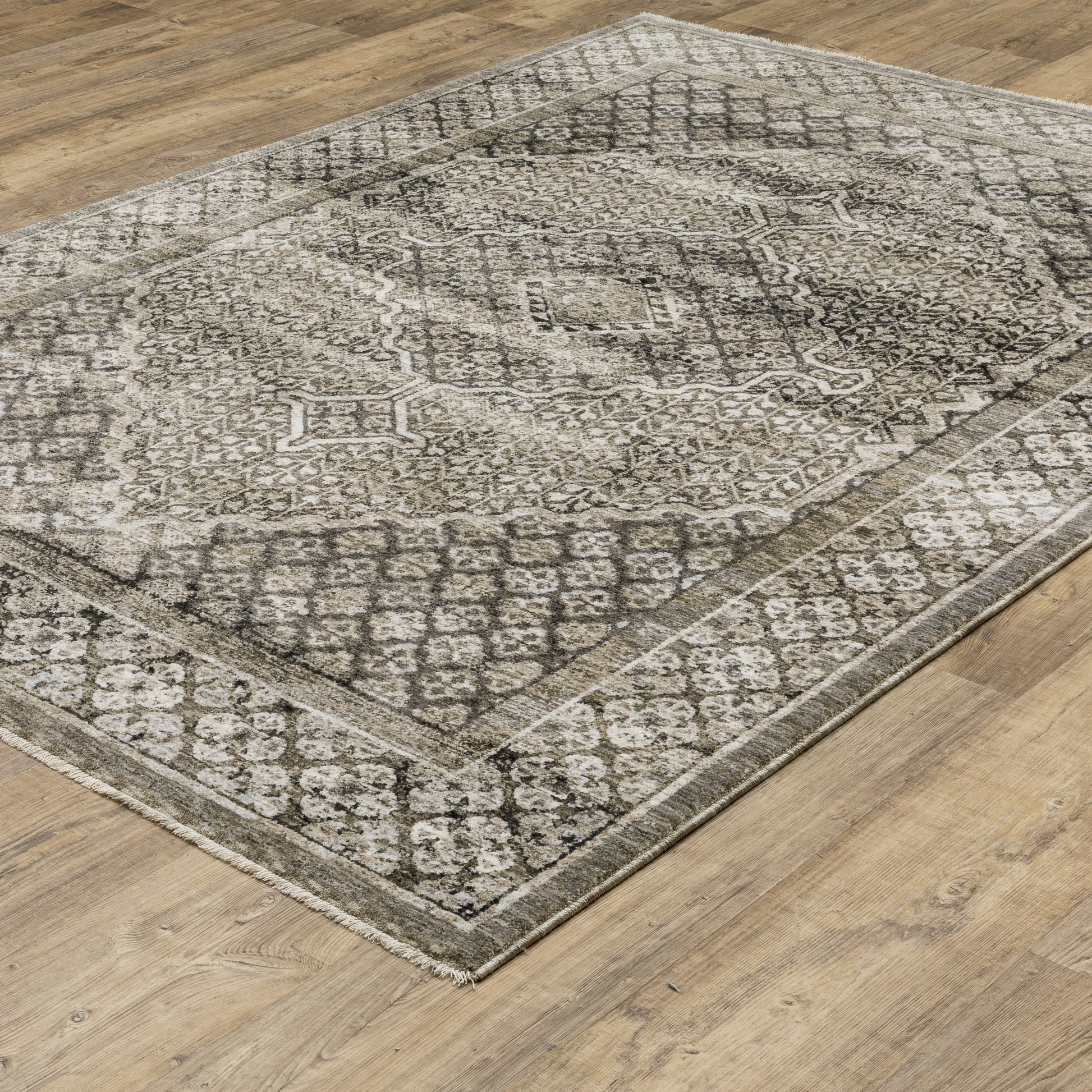 Oriental Weavers Chamberlain CH02D Grey Traditional Machine-Print Rug