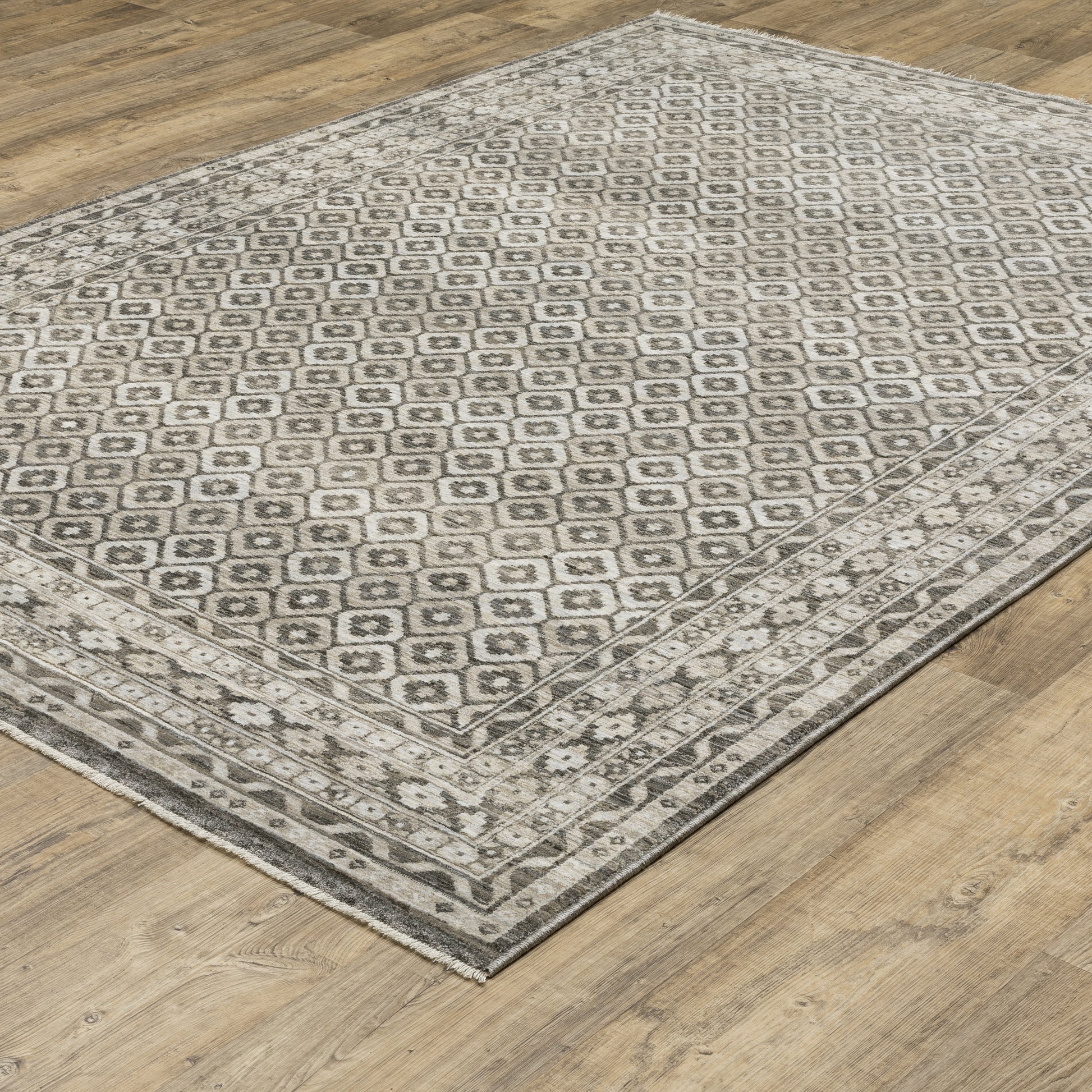 Oriental Weavers Chamberlain CH03B Grey Casual Machine-Print Rug