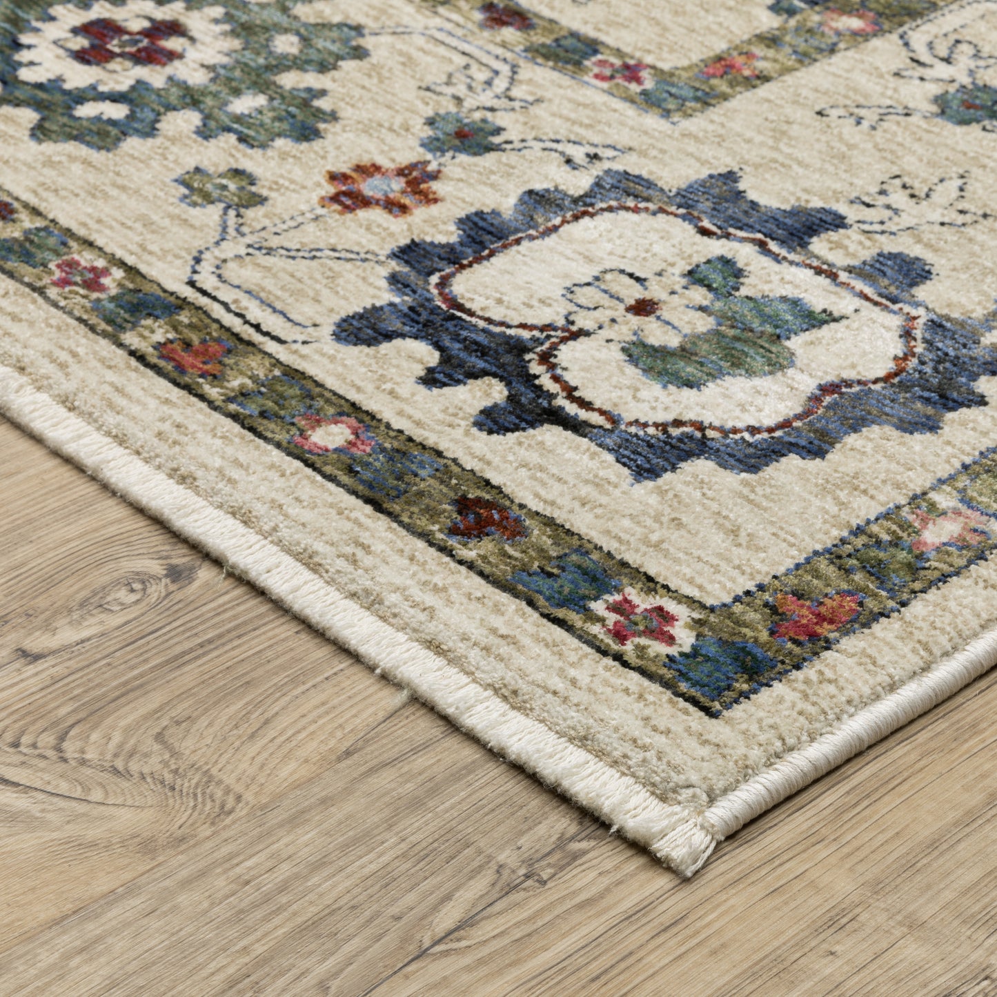 Oriental Weavers Hastings HA01W Ivory Multi Casual Power-Loomed Rug