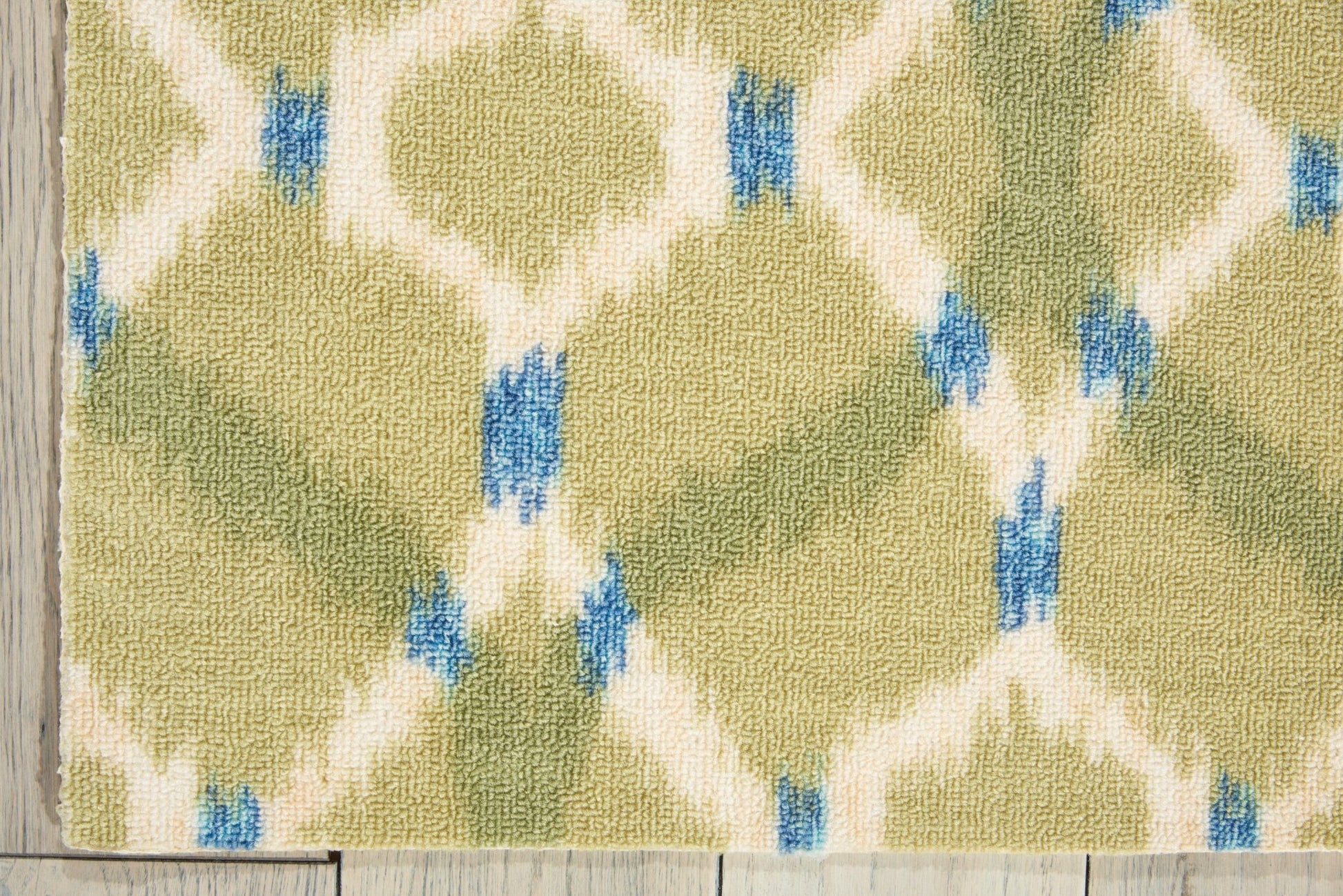 Waverly Sun N Shade SND05 Avocado Transitional Machinemade Rug - Rugs - Waverly - Atlanta Designer Rugs