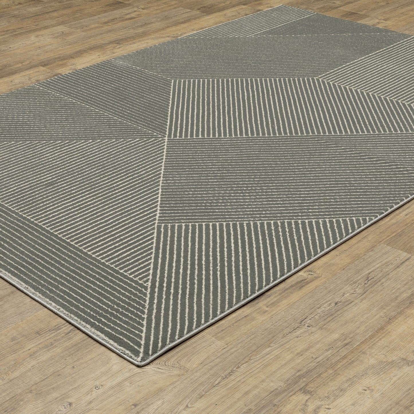 Oriental Weavers Raylan RAY08 Grey Casual Power-Loomed Rug