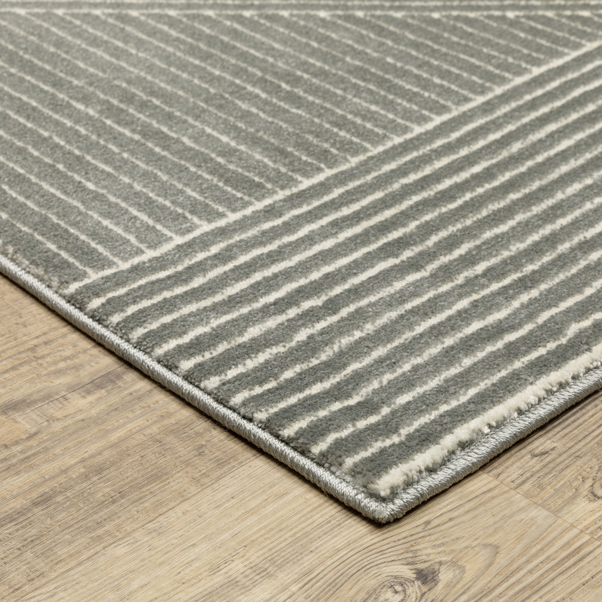 Oriental Weavers Raylan RAY08 Grey Casual Power-Loomed Rug