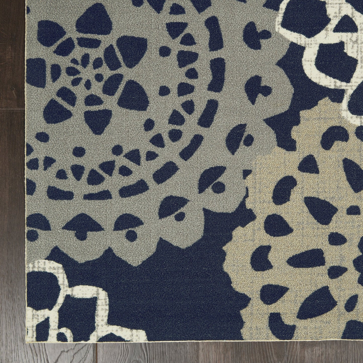 Waverly Sun N Shade SND72 Black Contemporary Machinemade Rug - Rugs - Waverly - Atlanta Designer Rugs