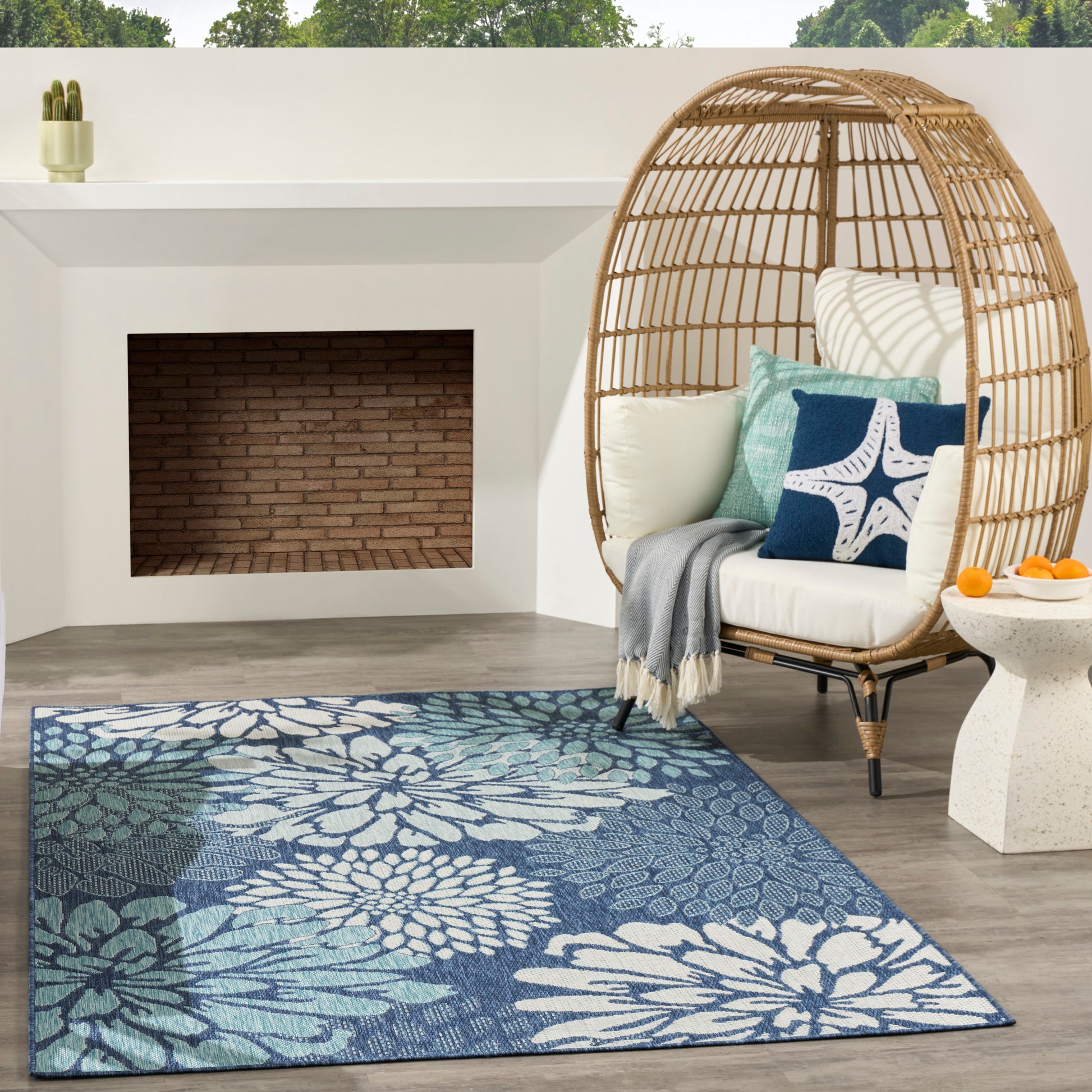 Nourison Home Garden Oasis  Navy  Contemporary