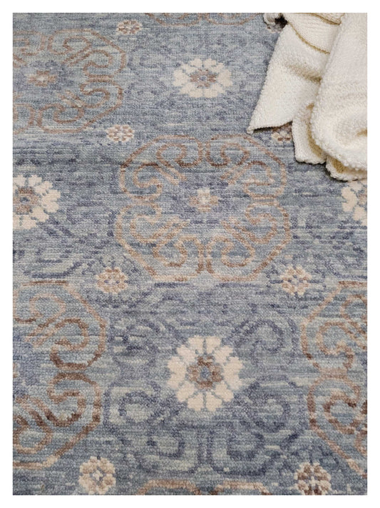 Artisan Amanda 90521 Gold Transitional Knotted Rug