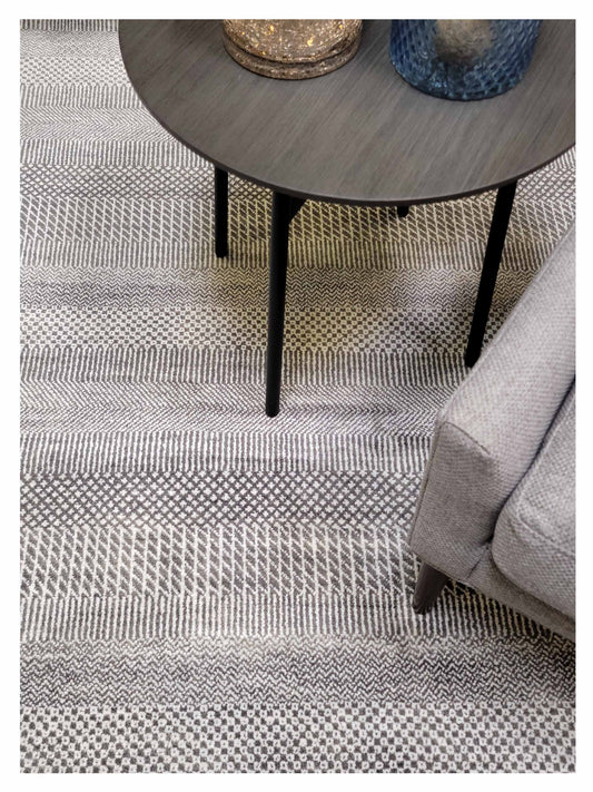 Artisan Vera Grass Dk.Grey Transitional Knotted Rug