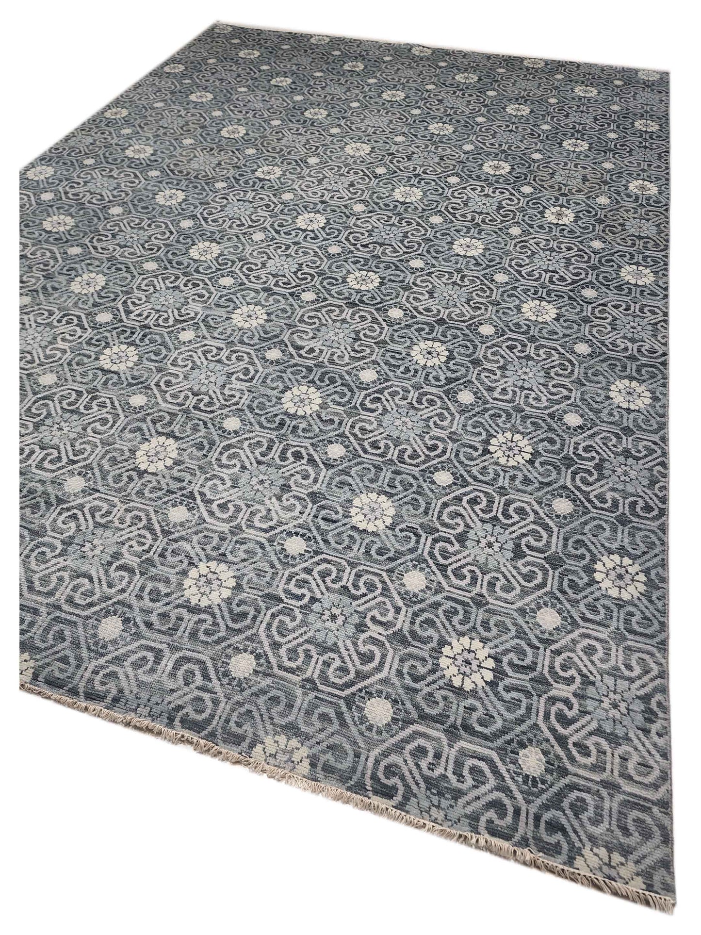 Artisan Amanda  Grey Beige Traditional Knotted Rug