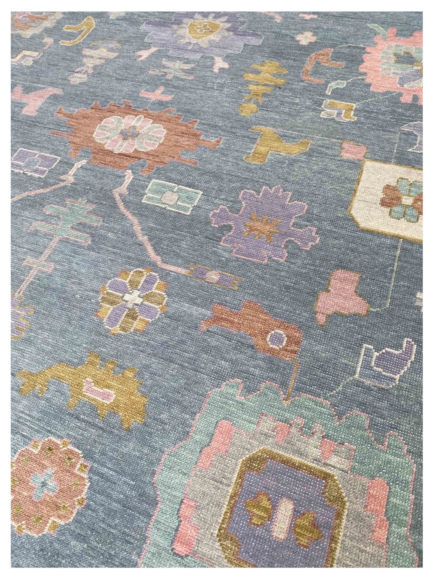 Artisan Blossom  Blue  Traditional Knotted Rug