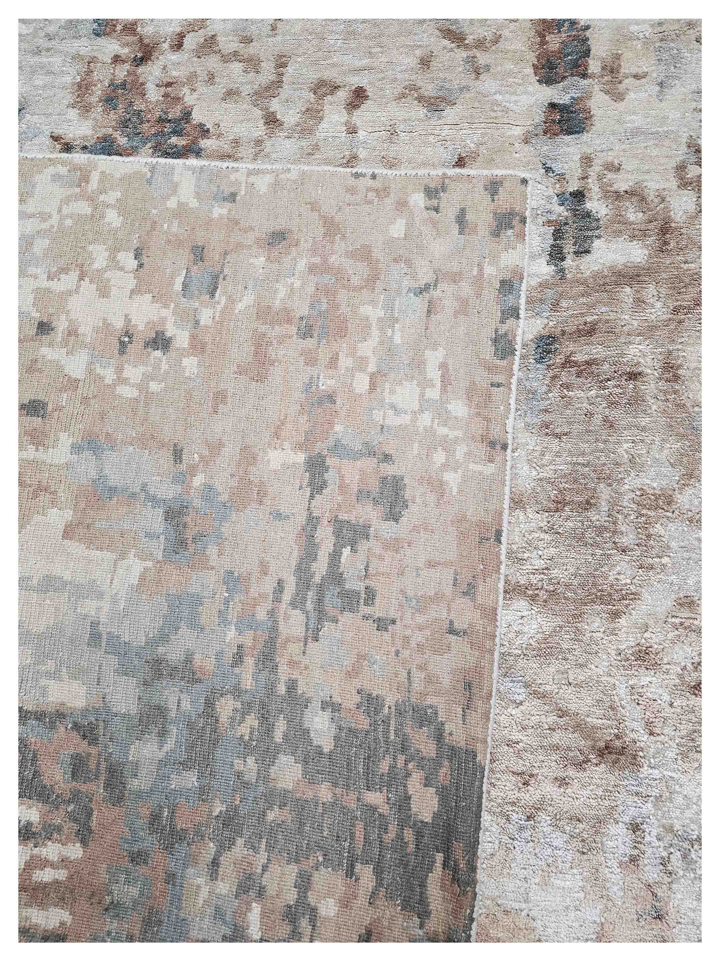 Artisan Dakota  Multi  Transitional Knotted Rug