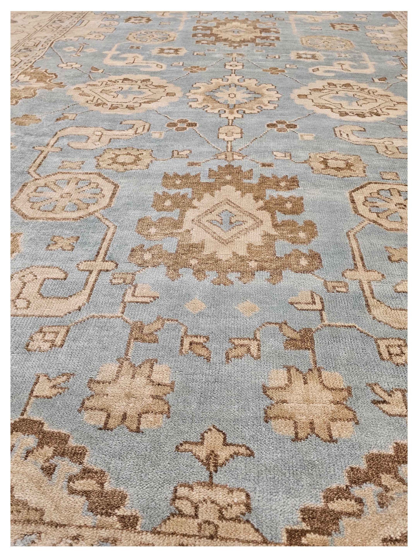 Artisan Freida  Lt.Blue Ivory Traditional Knotted Rug