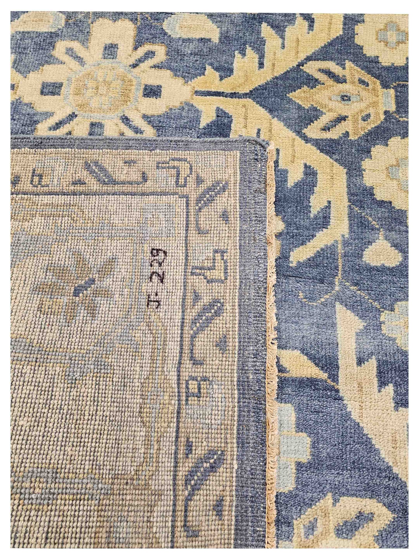 Artisan Freida  Denim Ivory Traditional Knotted Rug