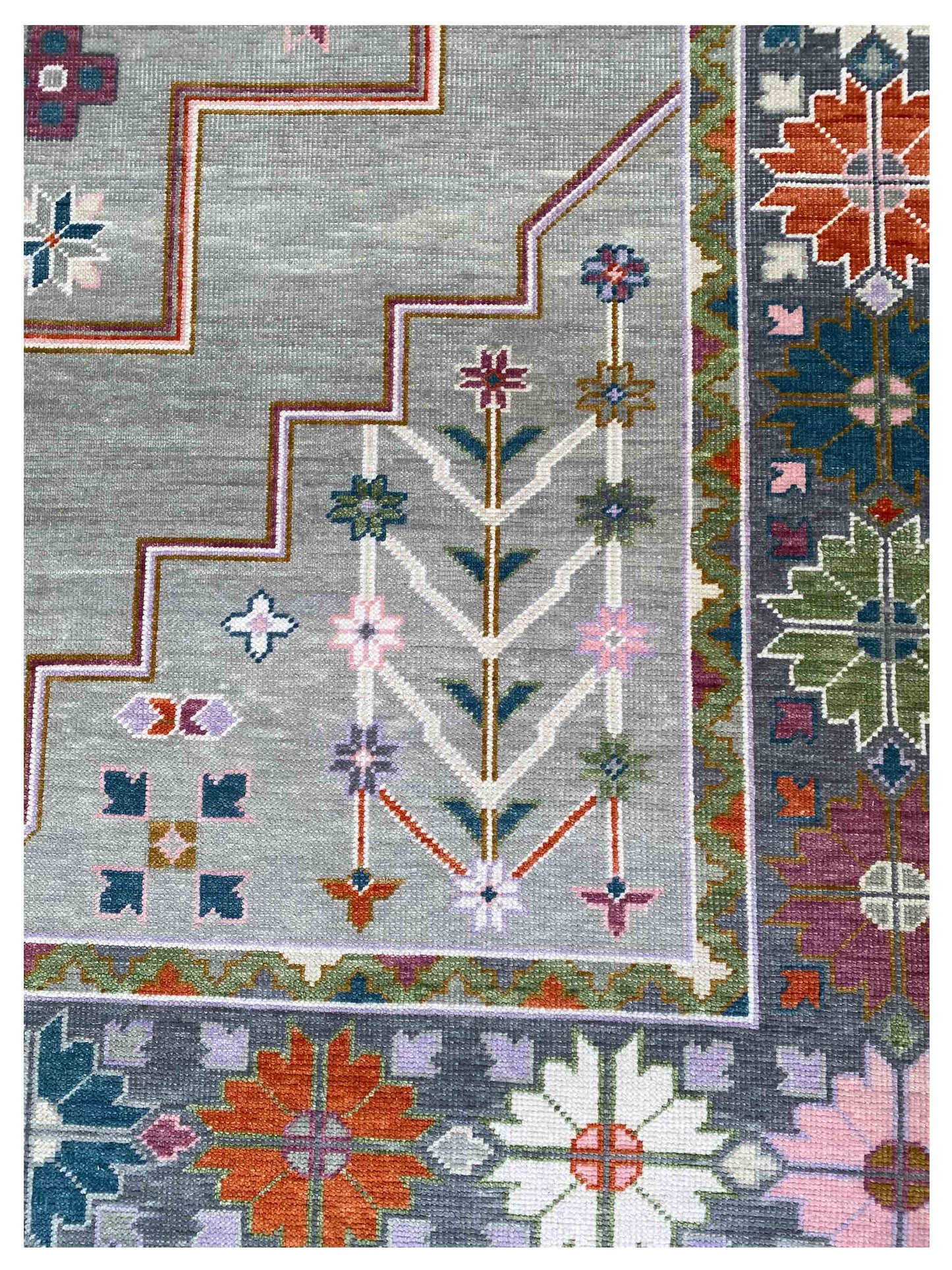 Artisan Blossom  Grey DK.Grey Traditional Knotted Rug