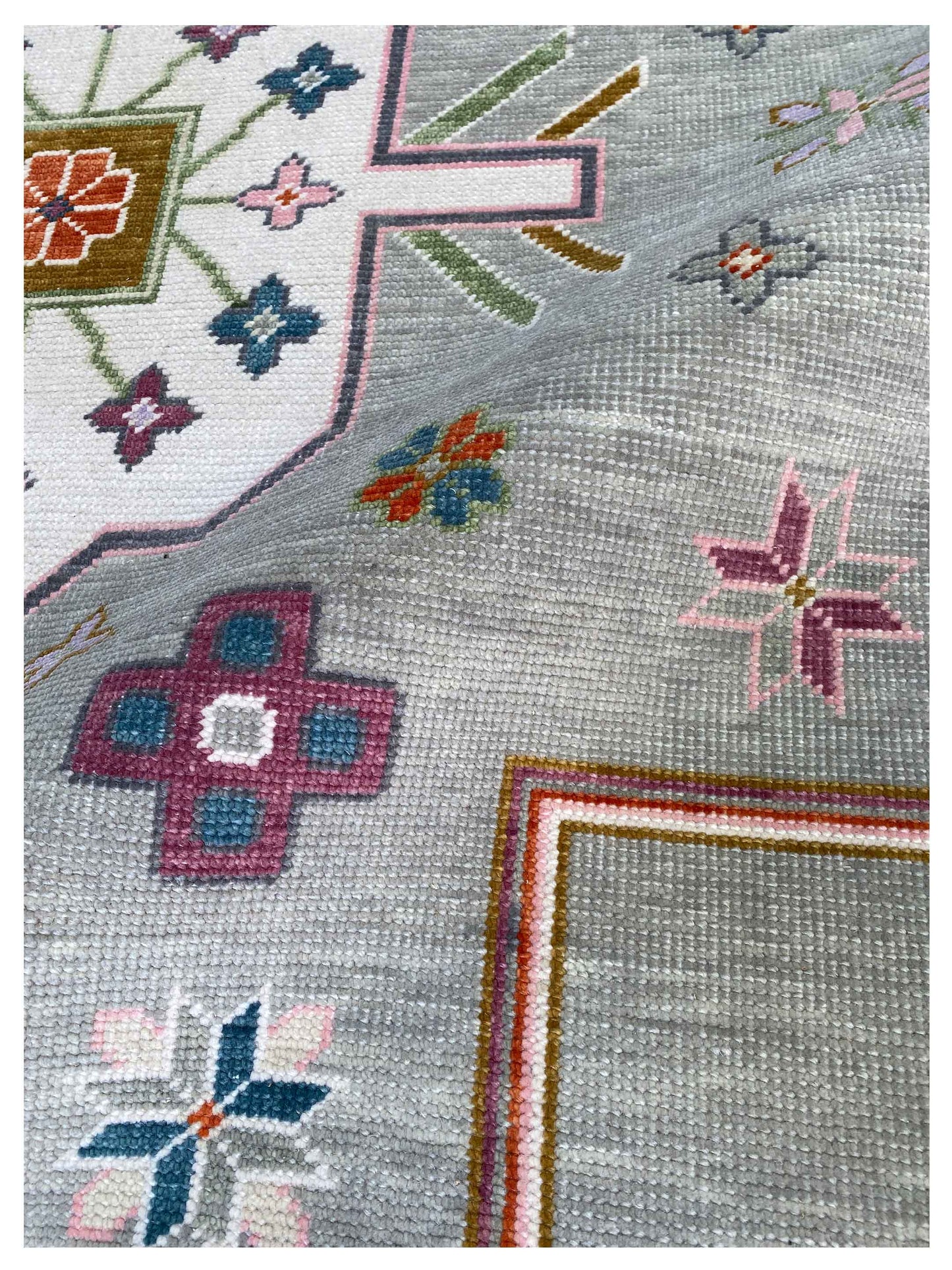 Artisan Blossom  Grey DK.Grey Traditional Knotted Rug