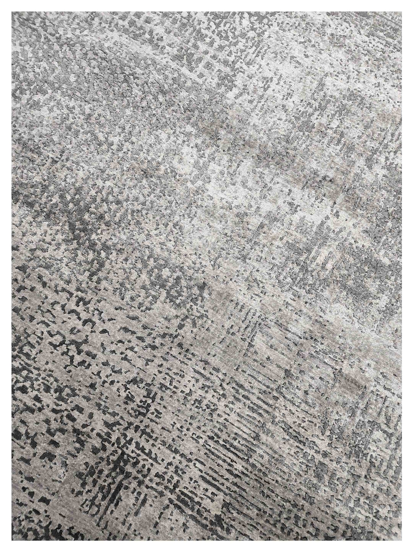 Artisan Mary  Grey Silver Contemporary Knotted Rug