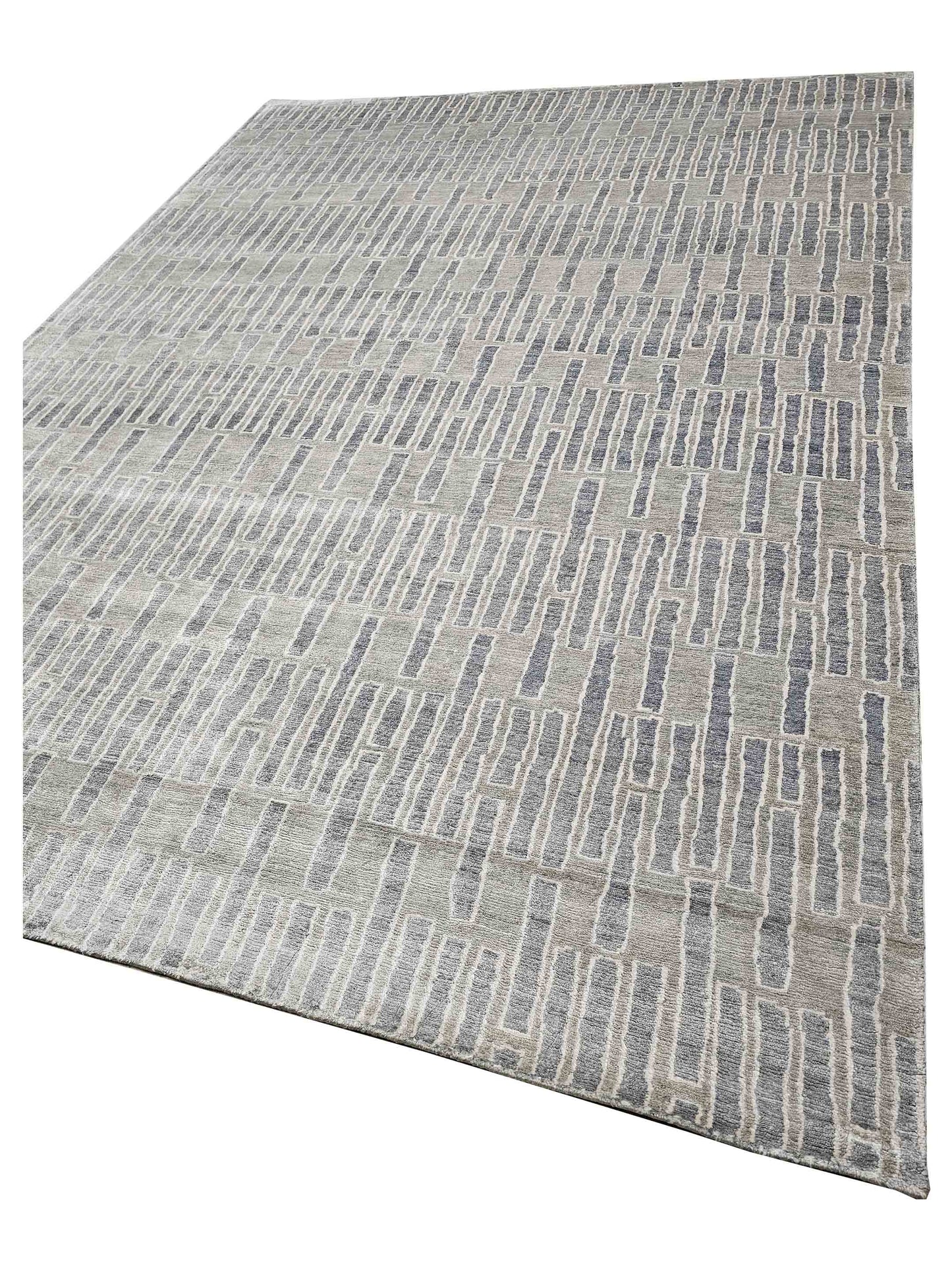 Artisan Mary  Sea Green  Contemporary Knotted Rug