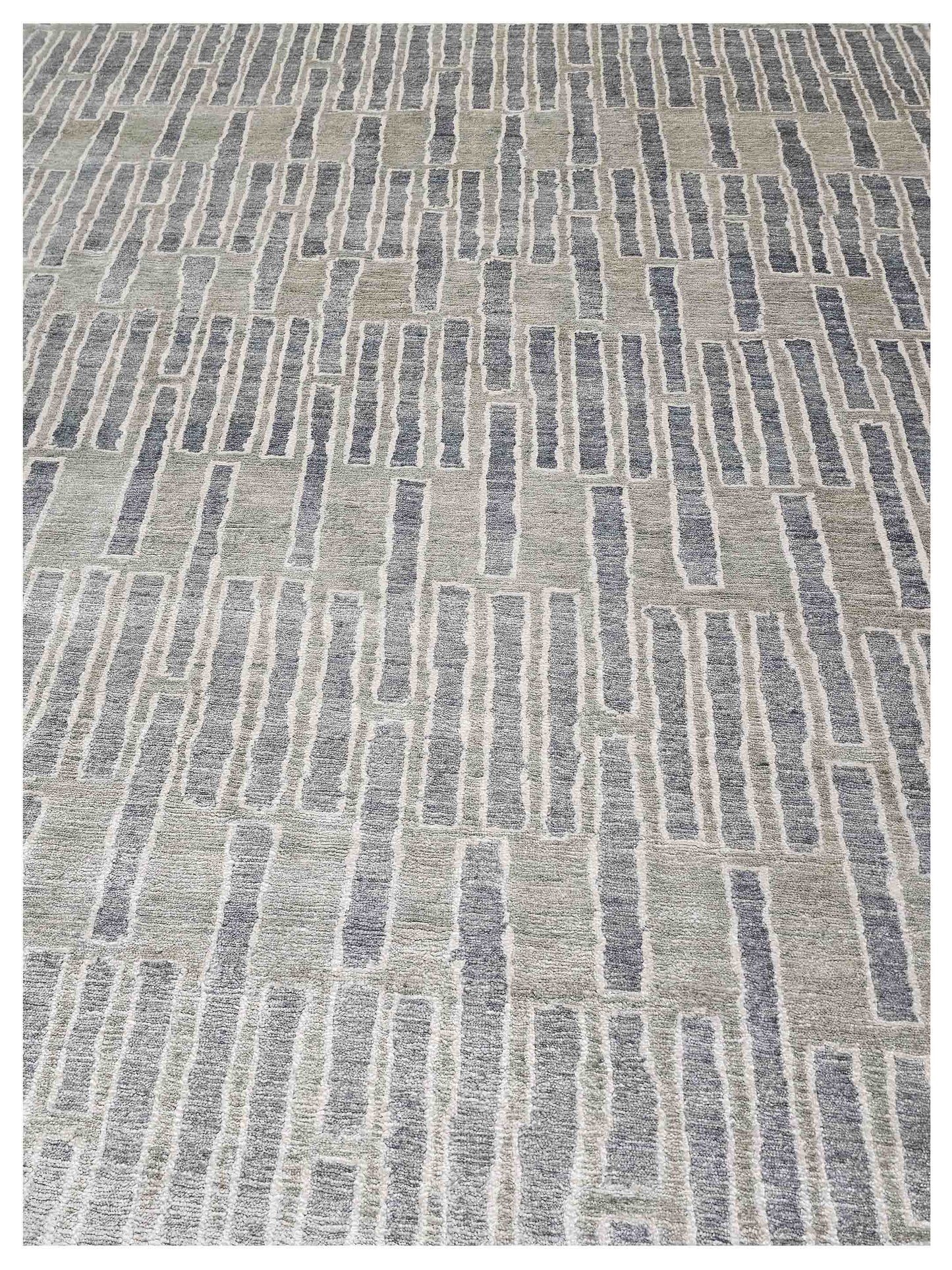 Artisan Mary  Sea Green  Contemporary Knotted Rug