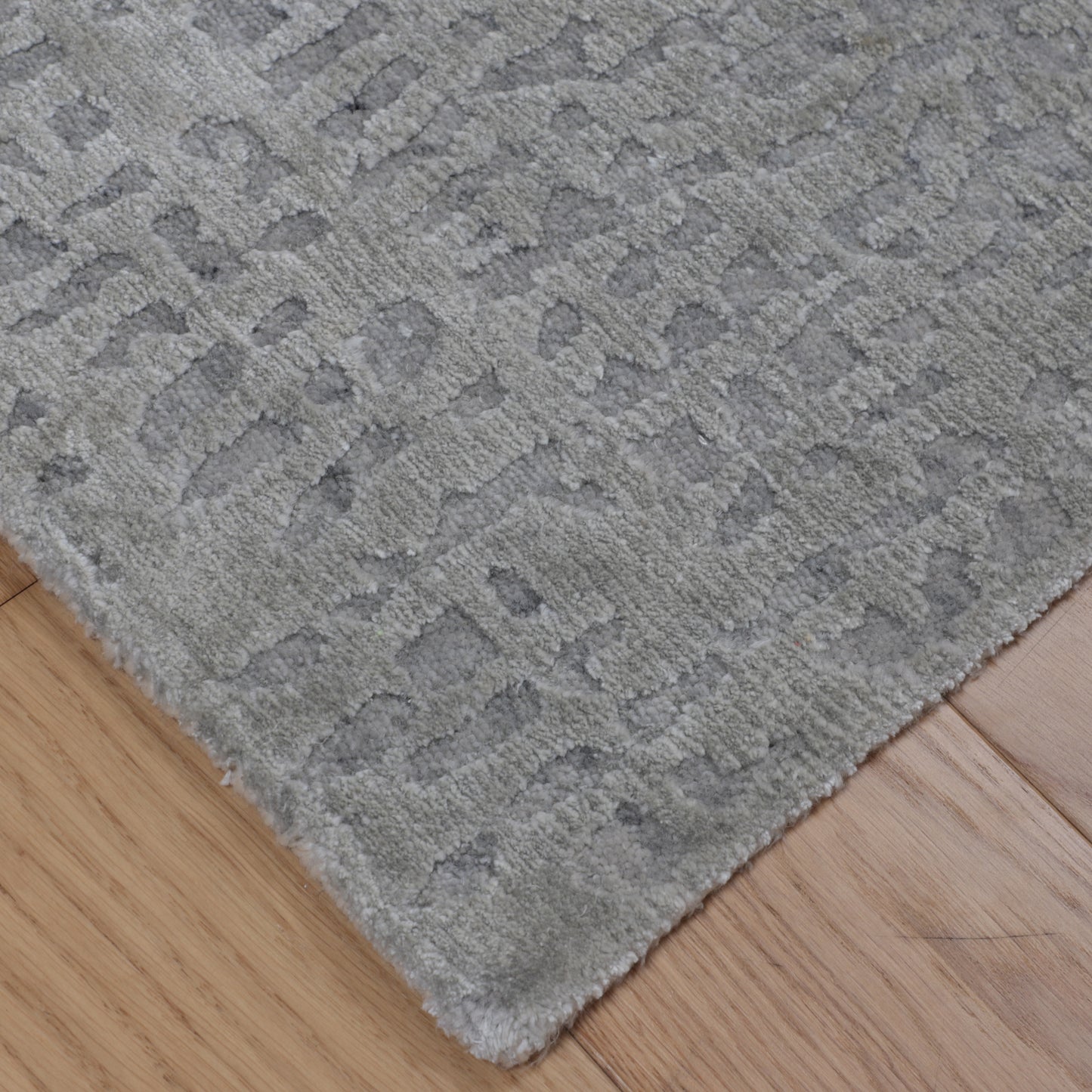 Artisan Mary  Mist  Contemporary Knotted Rug