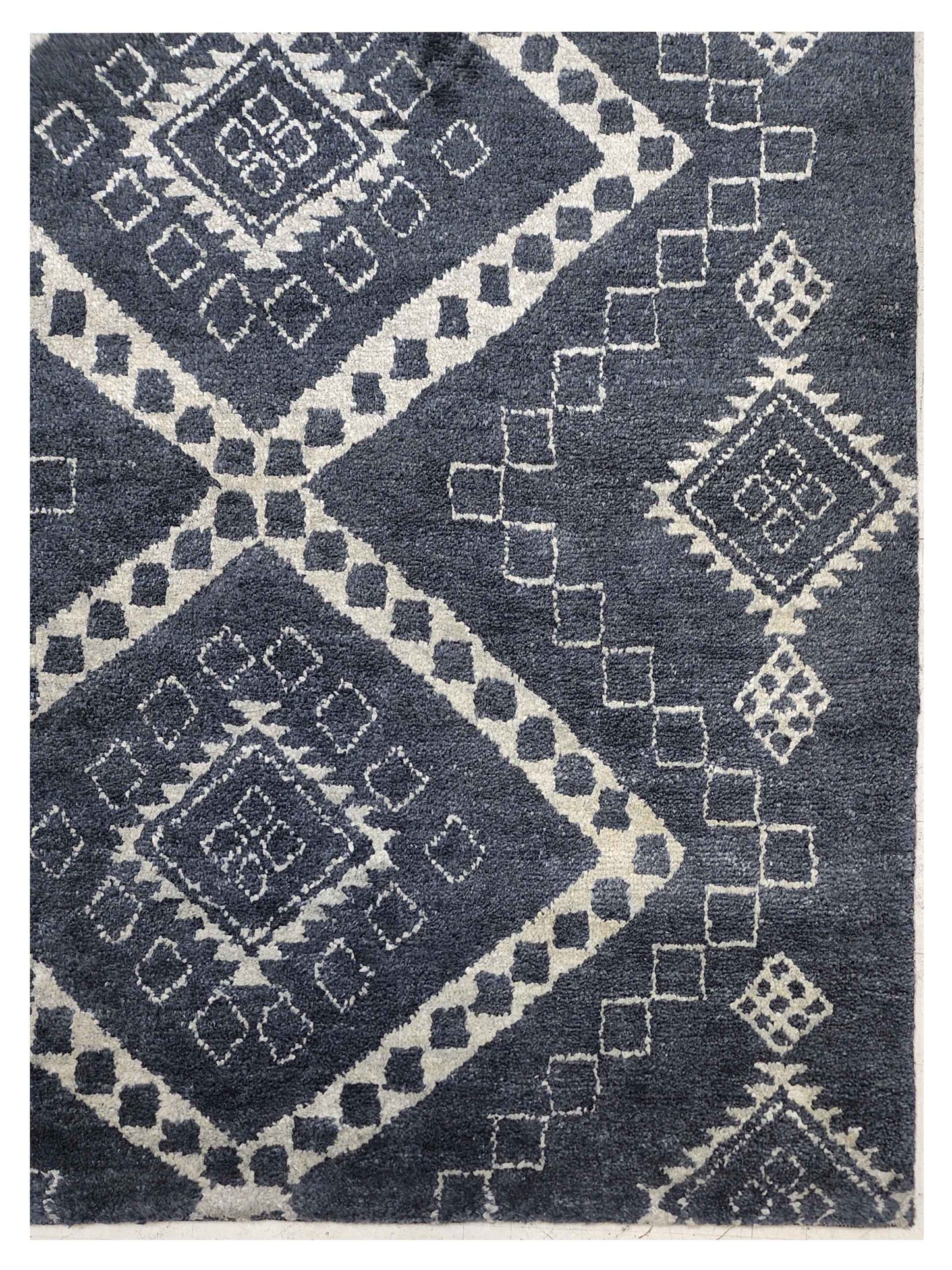 Artisan Marion  Charcoal Silver Transitional Knotted Rug