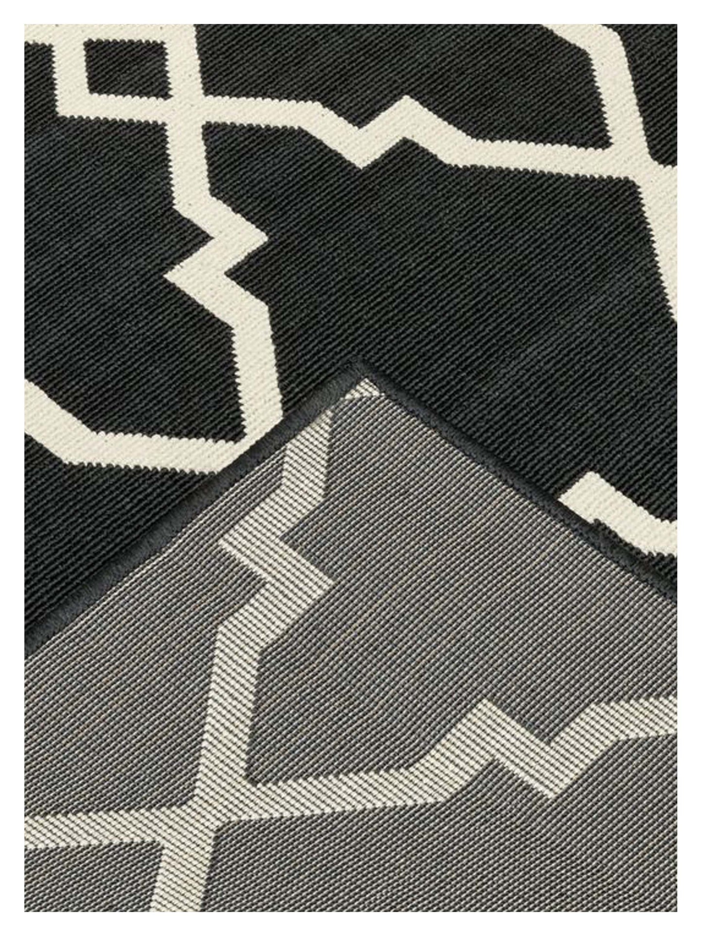 Oriental Weavers MARINA 7763K Black Ivory Outdoor Machinemade Rug