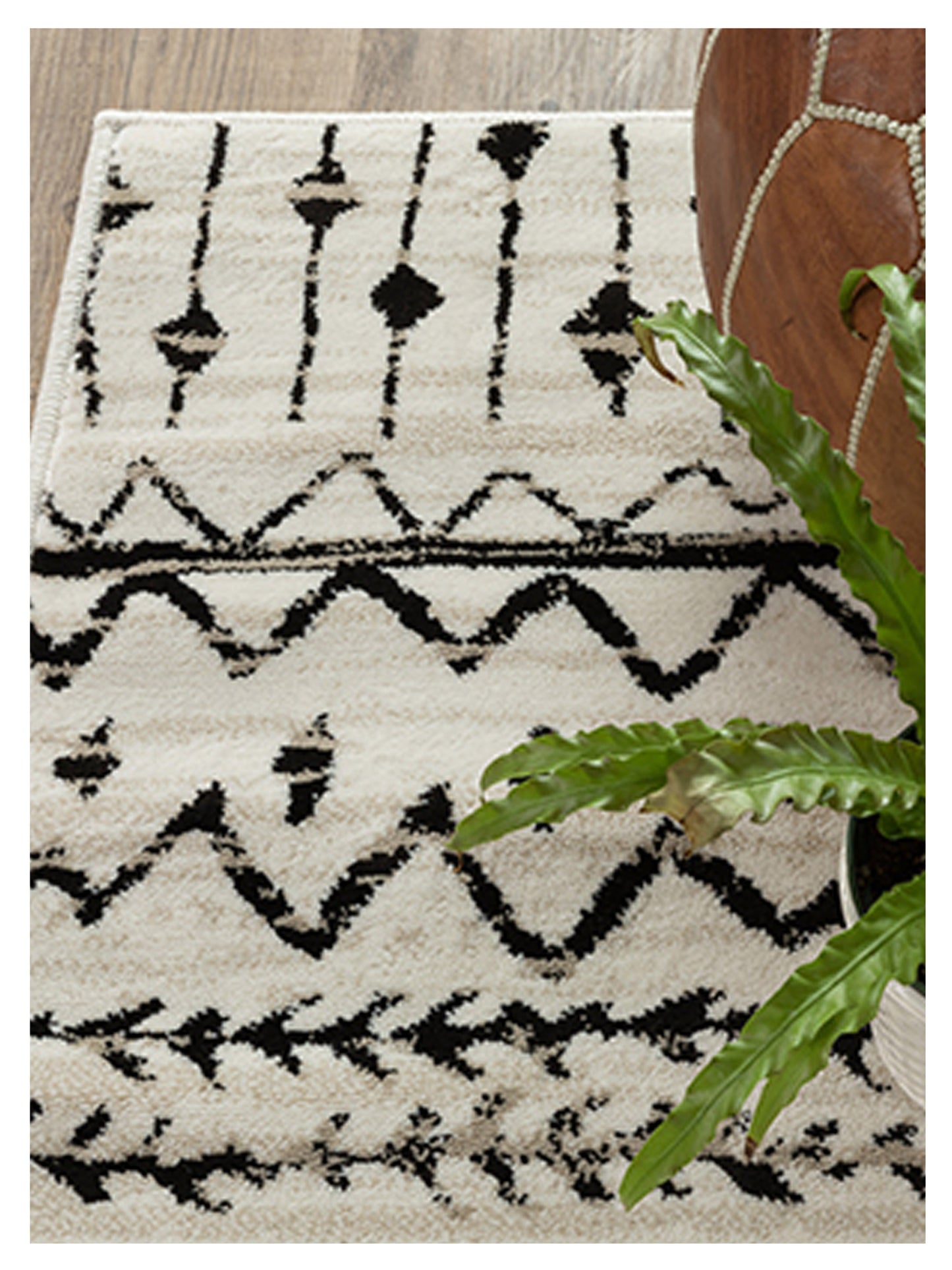 Oriental Weavers GEORGIA 8826E Ivory Black Casual Machinemade Rug