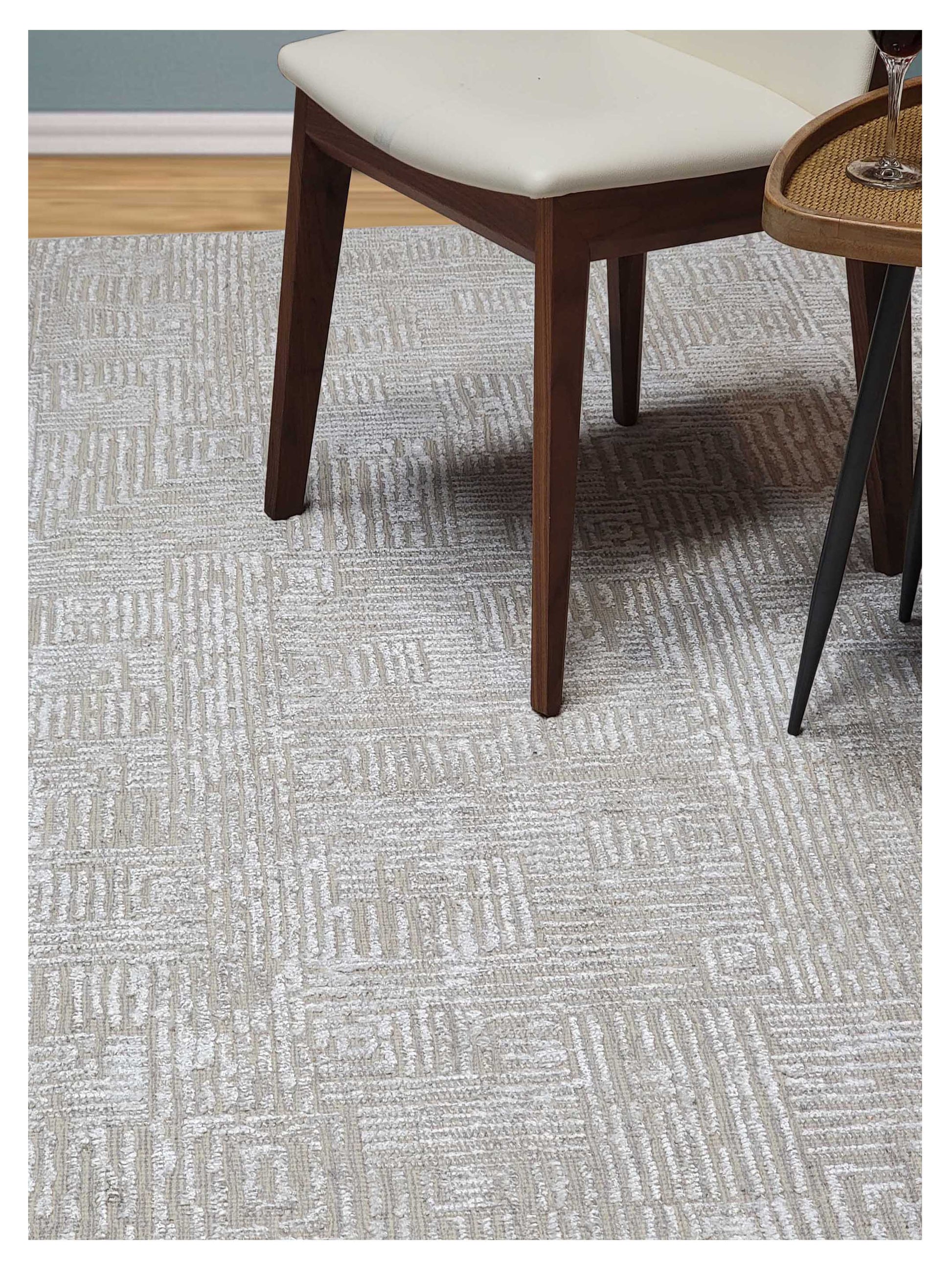 Limited Quantum QN - 351 SILVER Transitional Knotted Rug - Rugs - Limited - Atlanta Designer Rugs