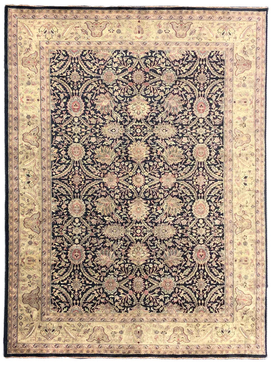 Artisan Michelle SA-196 Black Traditional Knotted Rug