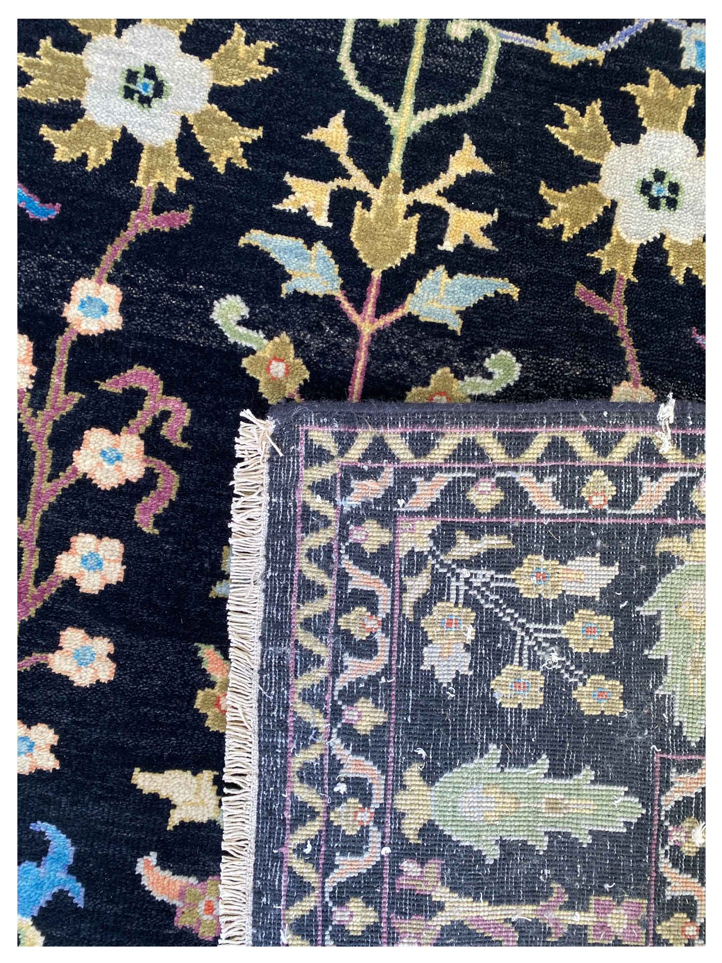 Artisan Cameron  Black  Traditional Knotted Rug