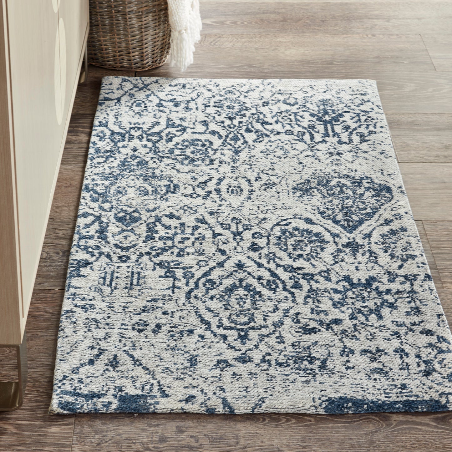 Nourison Home Damask DAS06 Blue  Transitional Machinemade Rug