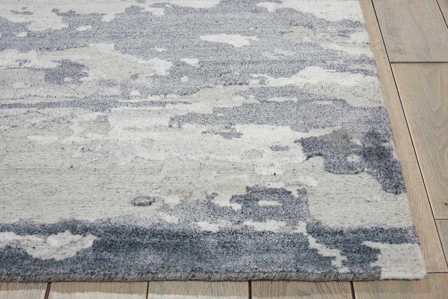 Nourison Home Divine DIV04 Slate  Contemporary Knotted Rug