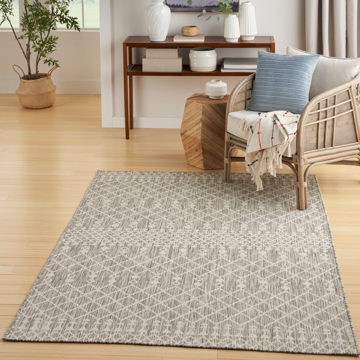 Nourison Home Positano POS02 Light Grey  Contemporary Machinemade Rug