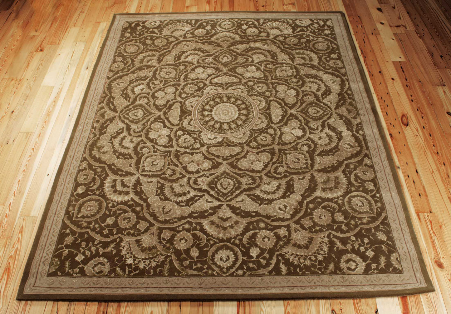 Nourison Home Regal REG02 Chocolate  Traditional Tufted Rug